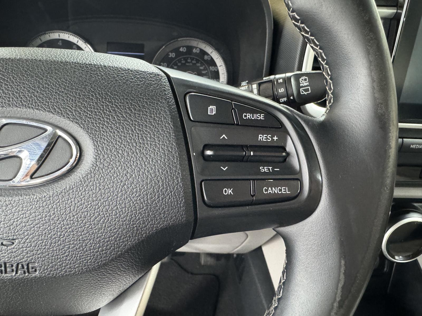 Vehicle photo 15