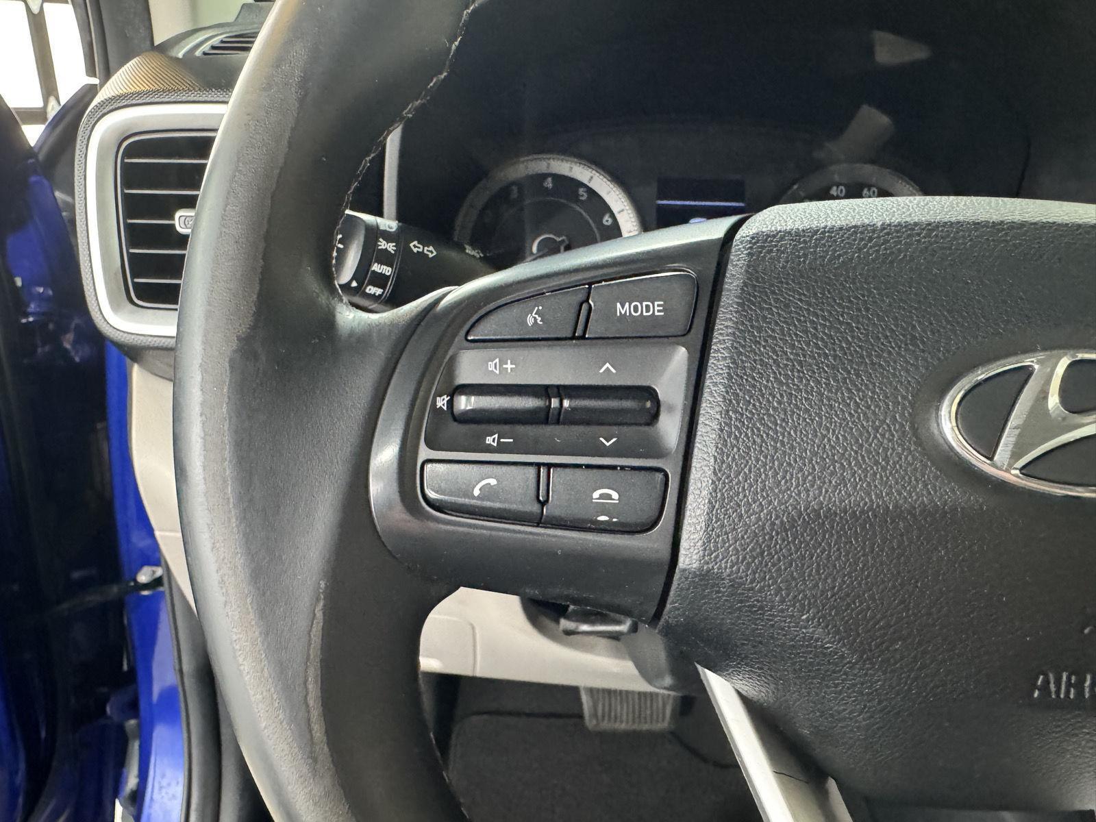 Vehicle photo 16