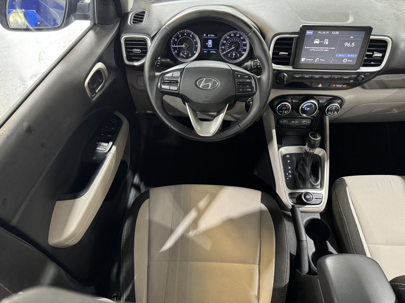 Vehicle photo 22