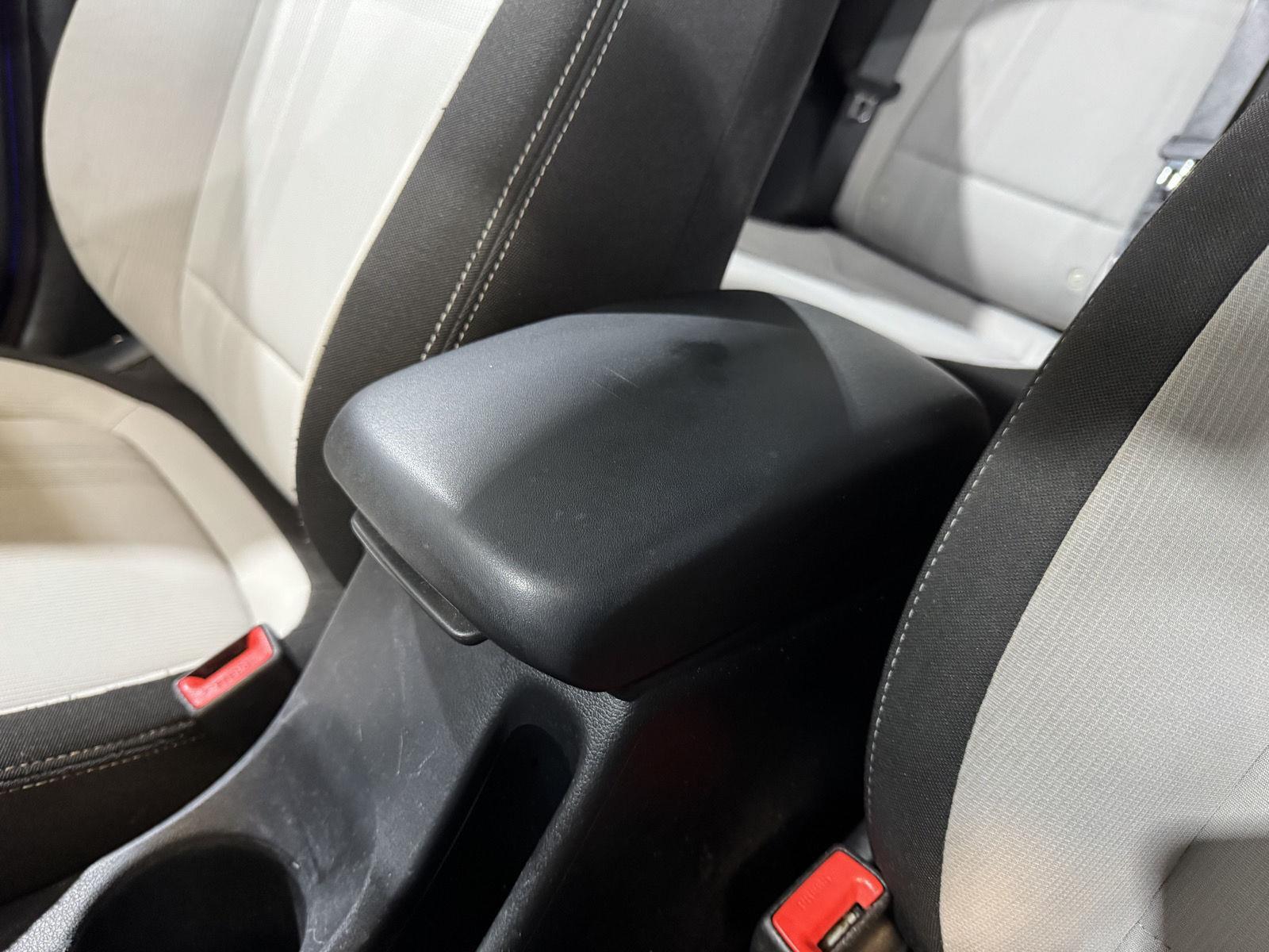 Vehicle photo 36