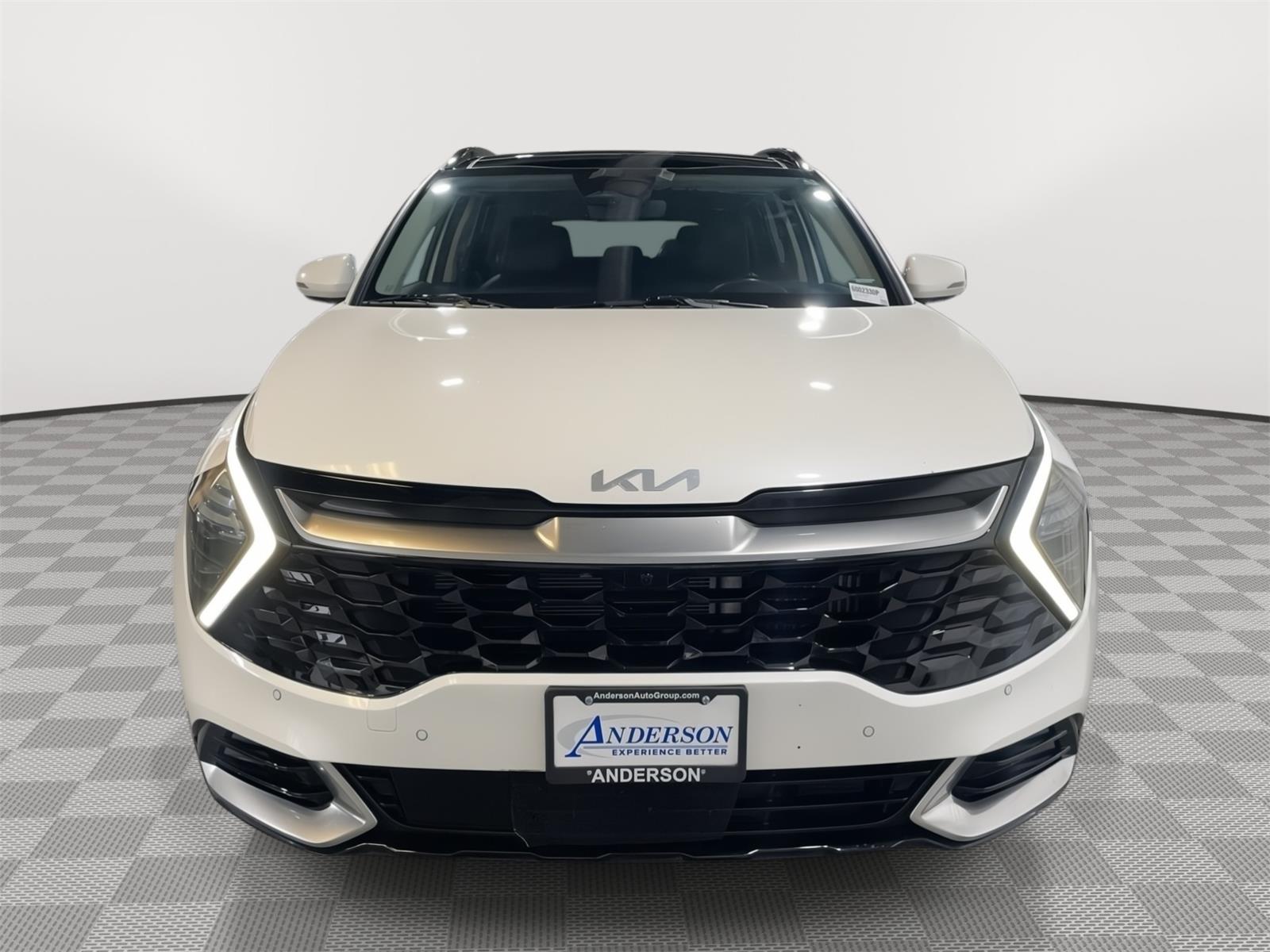 Vehicle photo 4