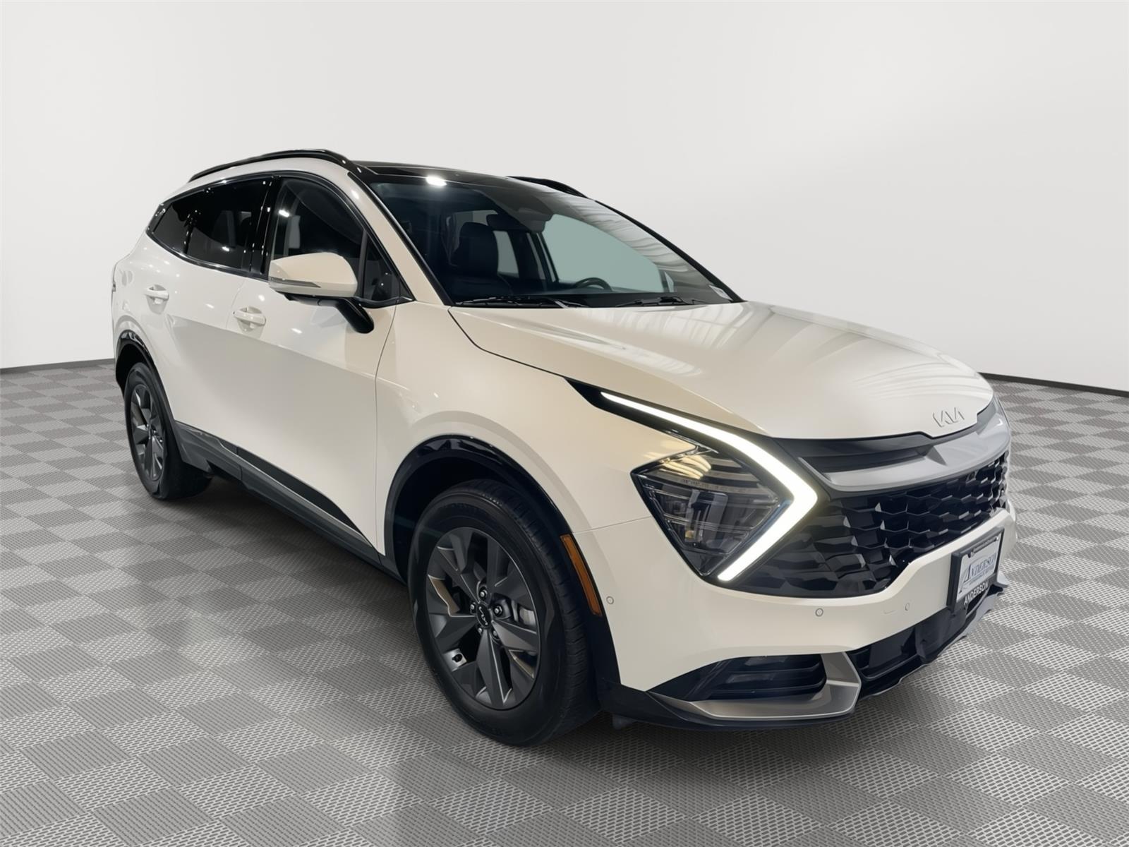 Vehicle photo 5