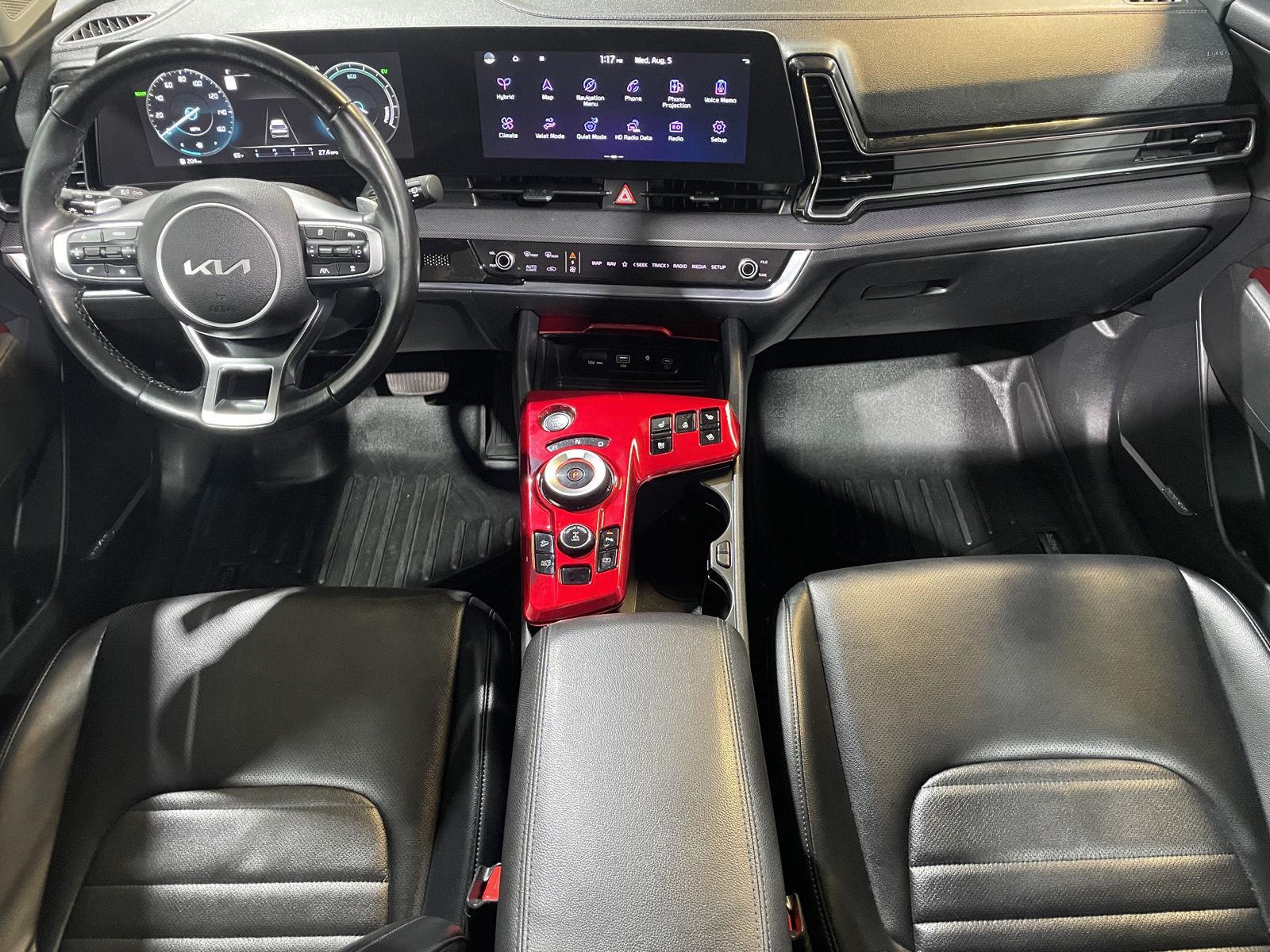 Vehicle photo 14