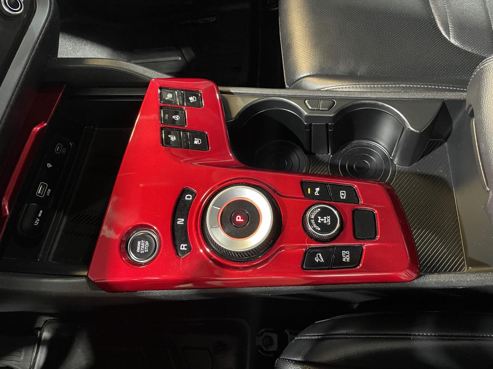Vehicle photo 33