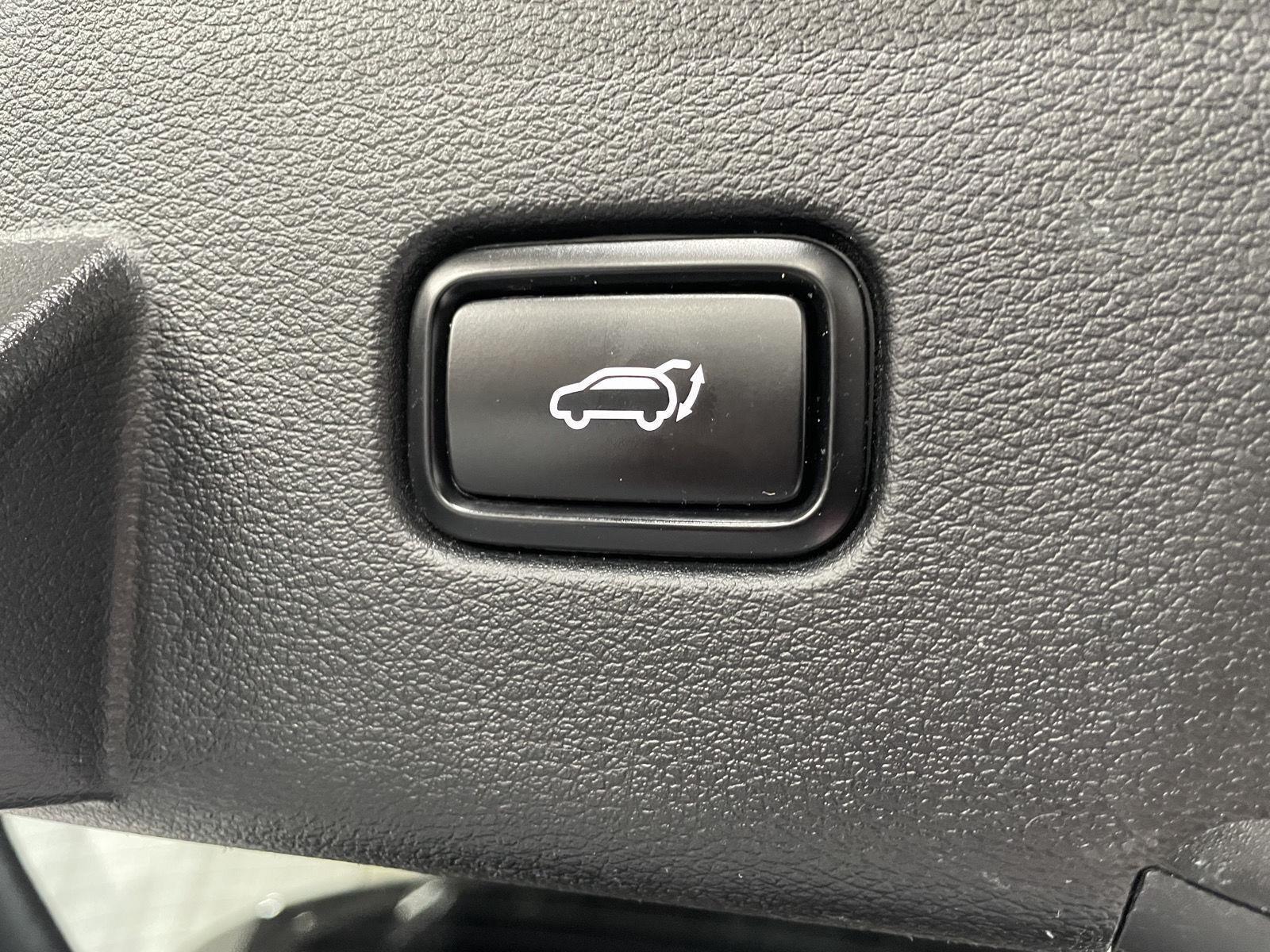 Vehicle photo 41
