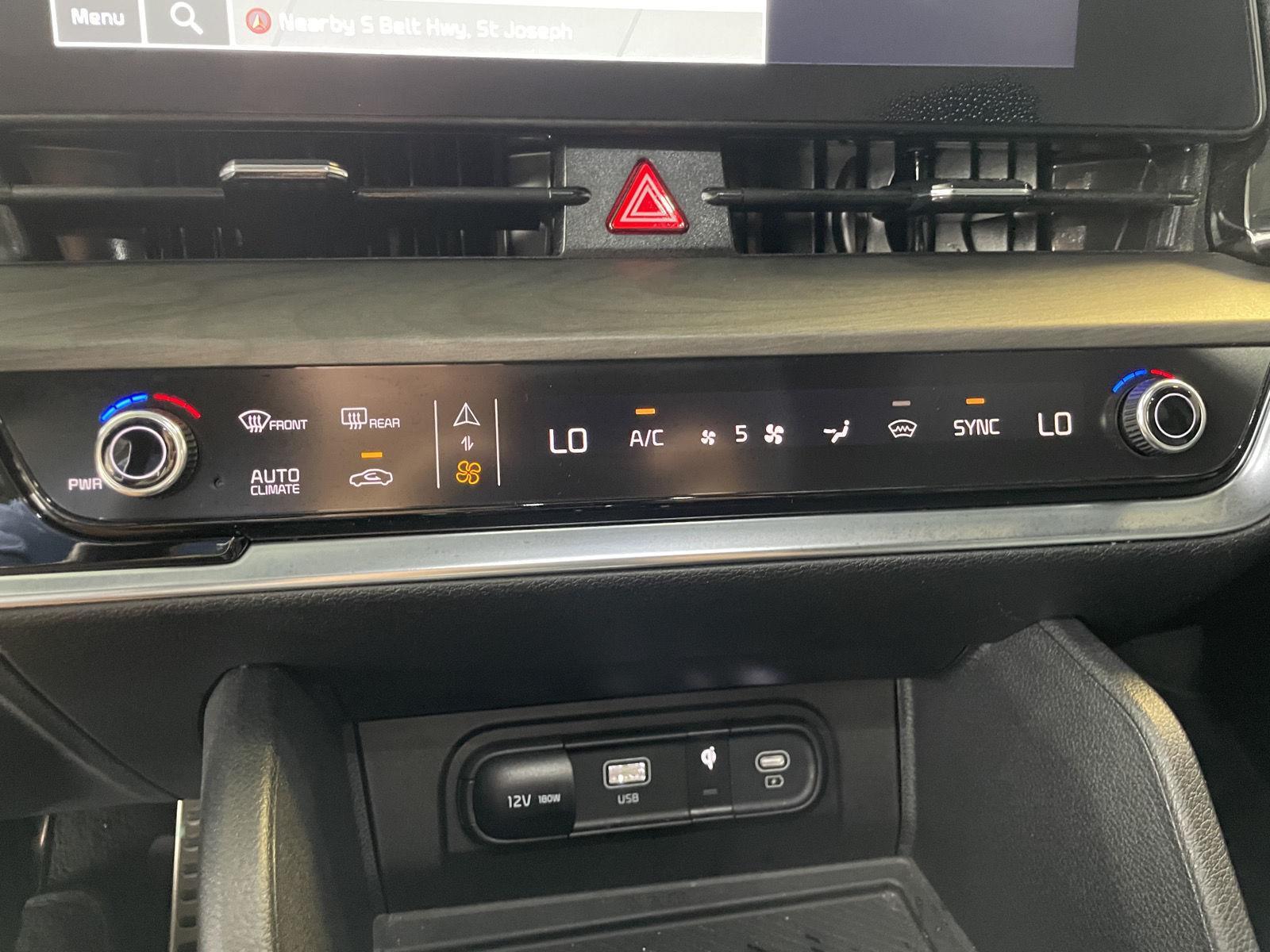 Vehicle photo 34