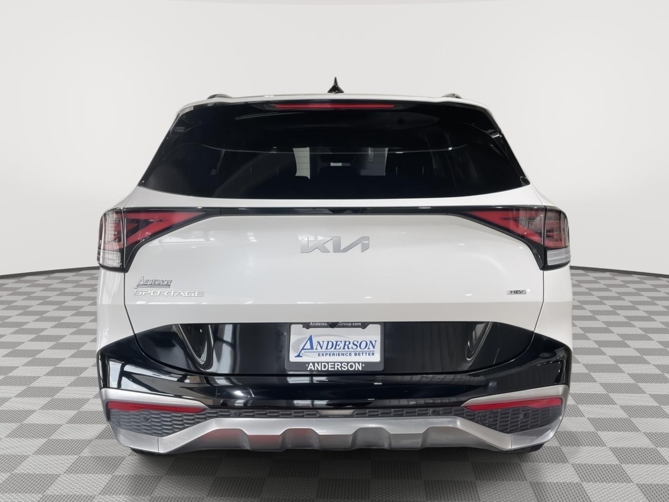 Vehicle photo 5