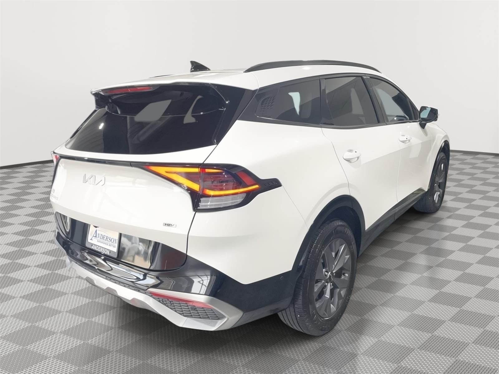 Vehicle photo 6