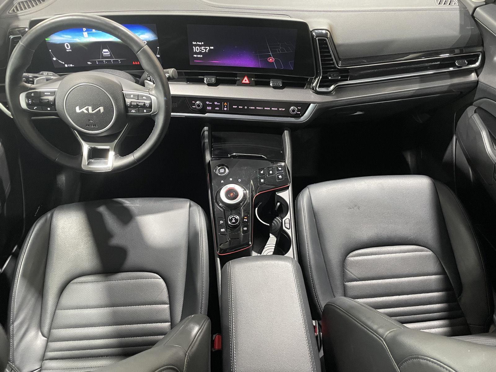 Vehicle photo 16