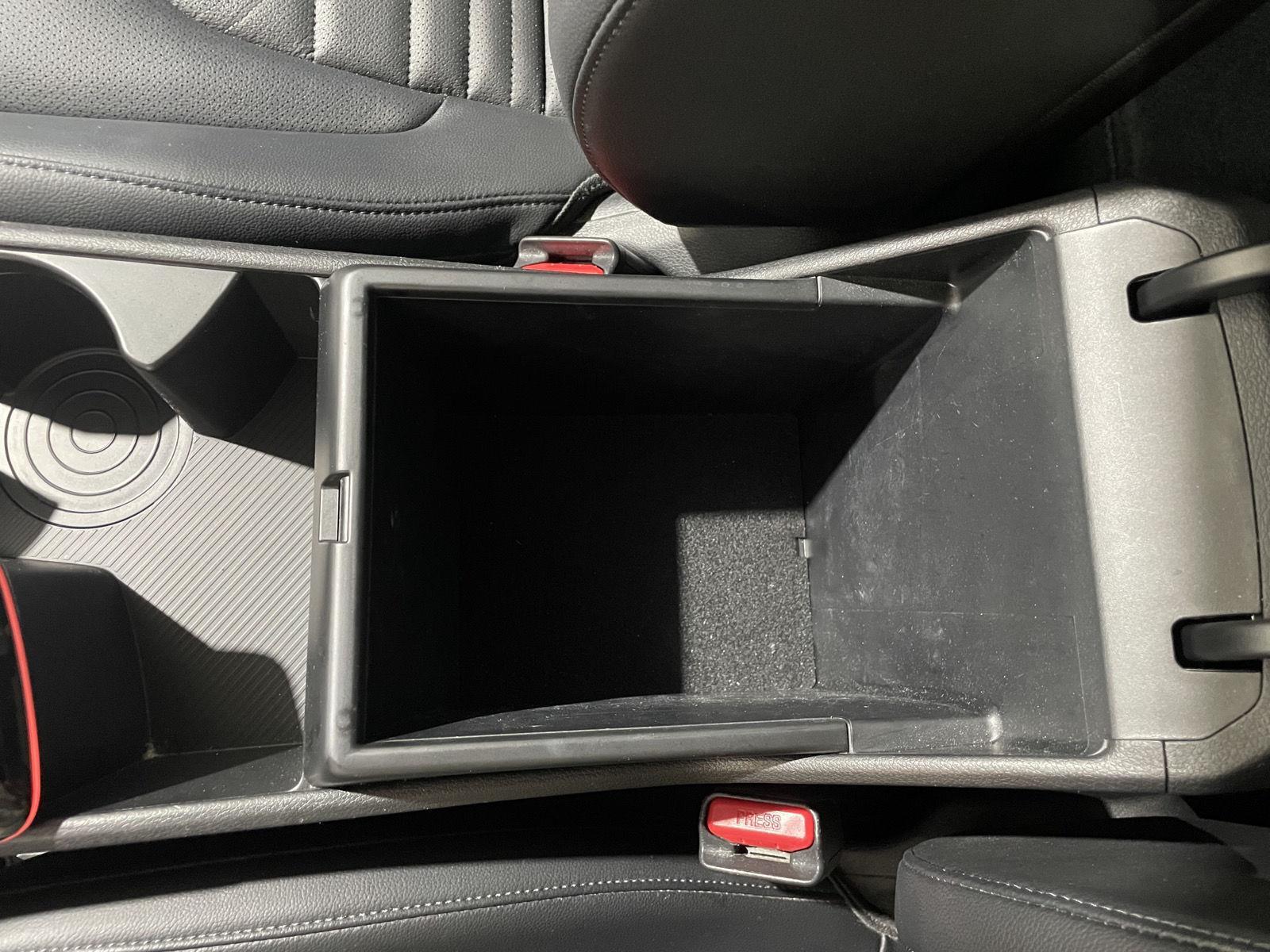 Vehicle photo 34