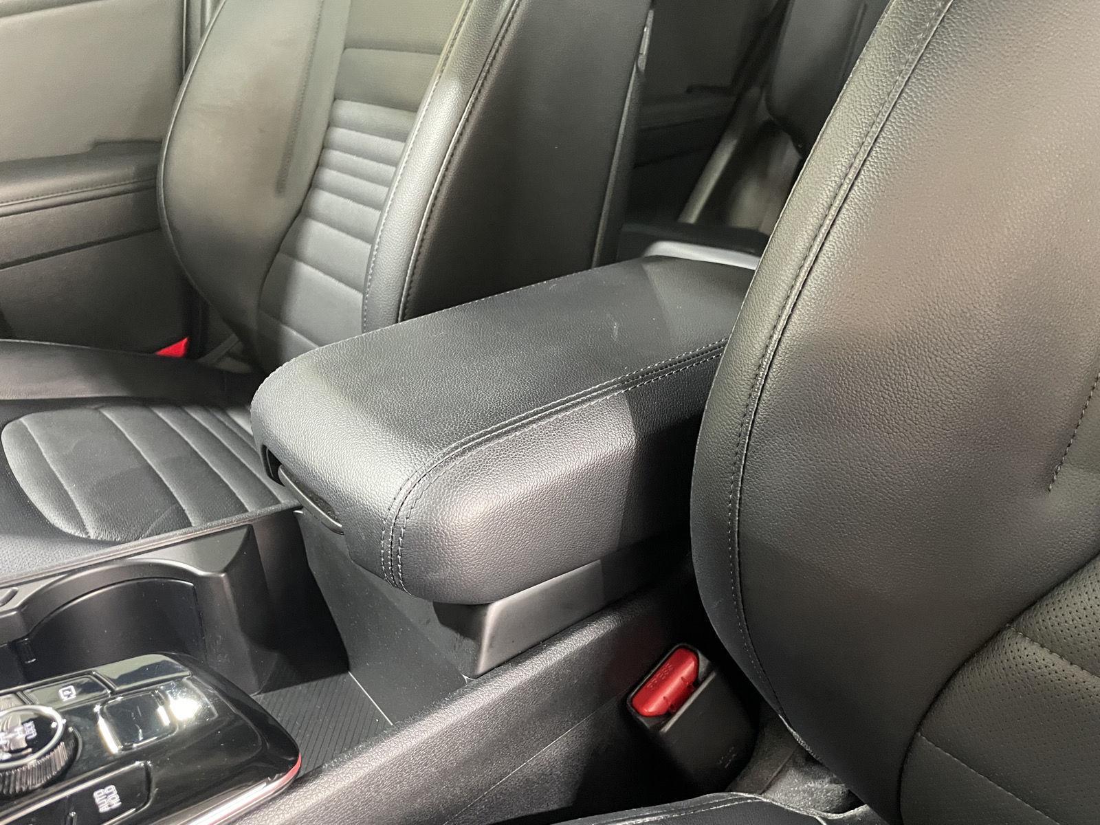 Vehicle photo 35