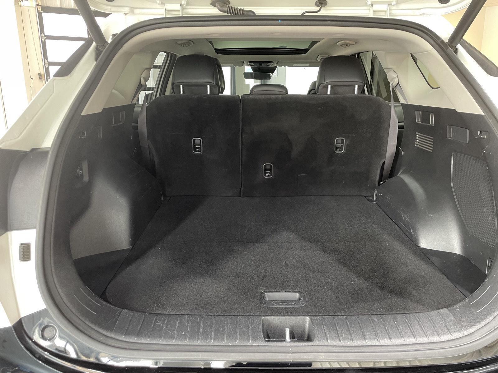 Vehicle photo 37