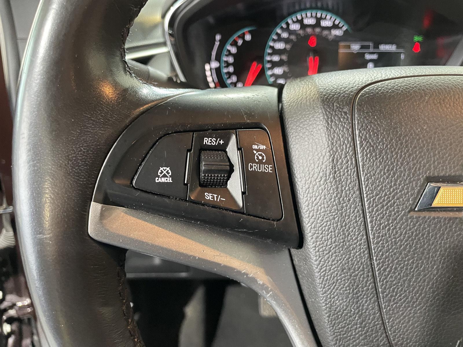 Vehicle photo 15