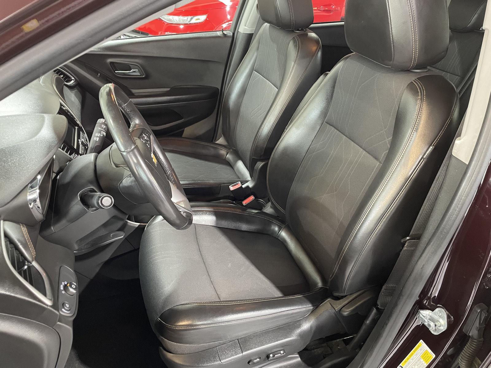 Vehicle photo 20