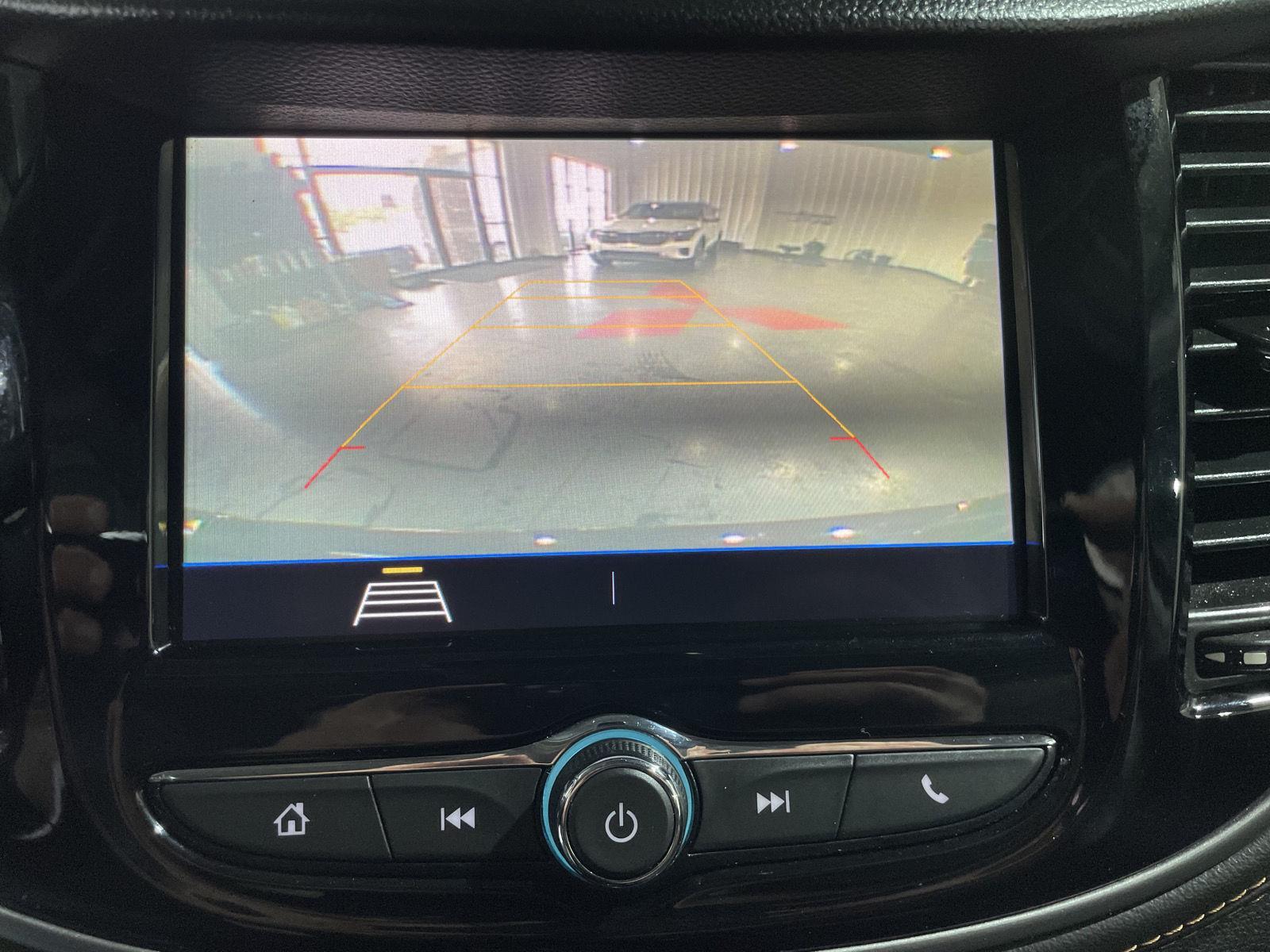 Vehicle photo 33