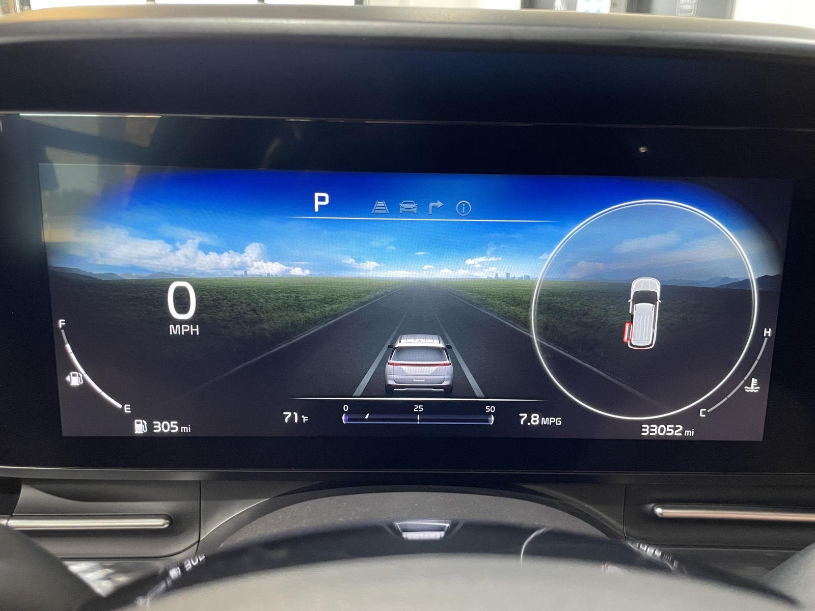 Vehicle photo 3