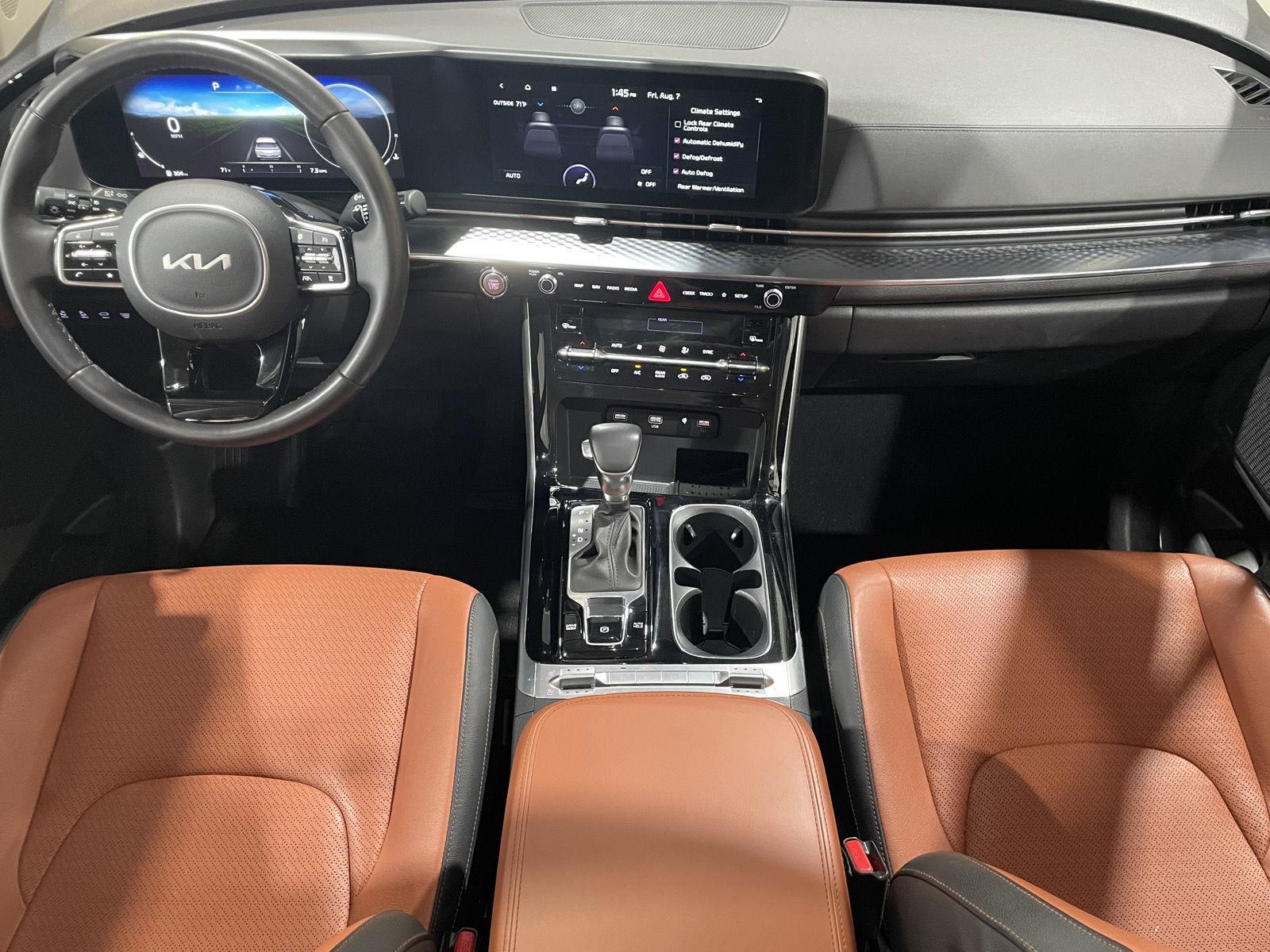 Vehicle photo 25