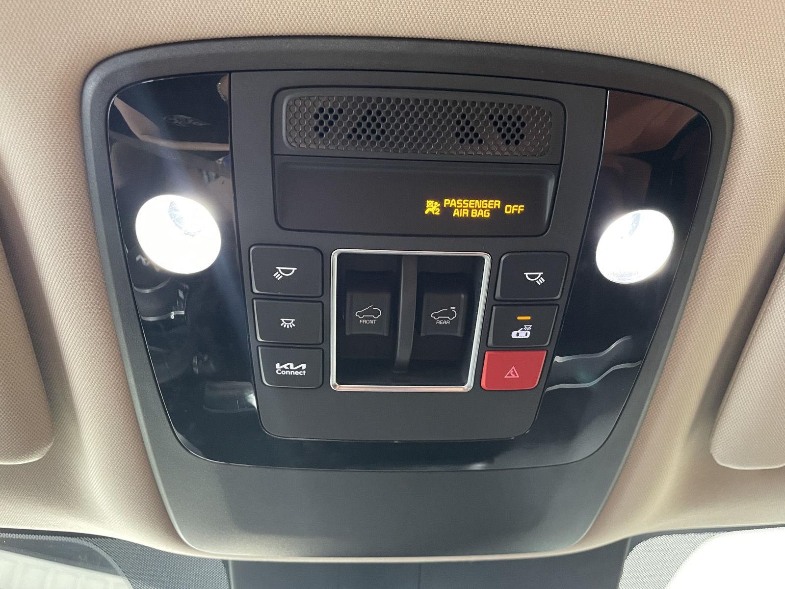 Vehicle photo 45