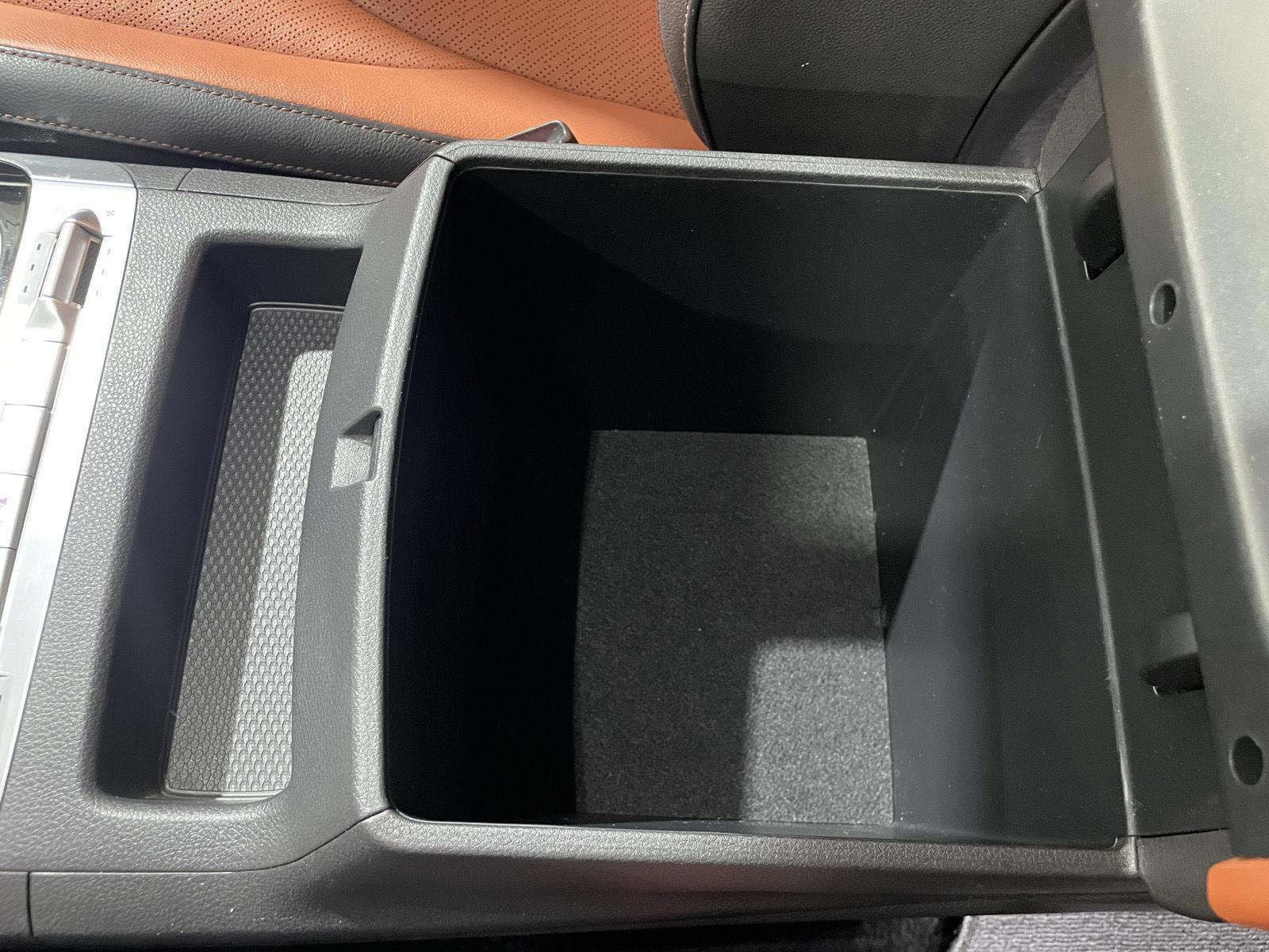 Vehicle photo 48