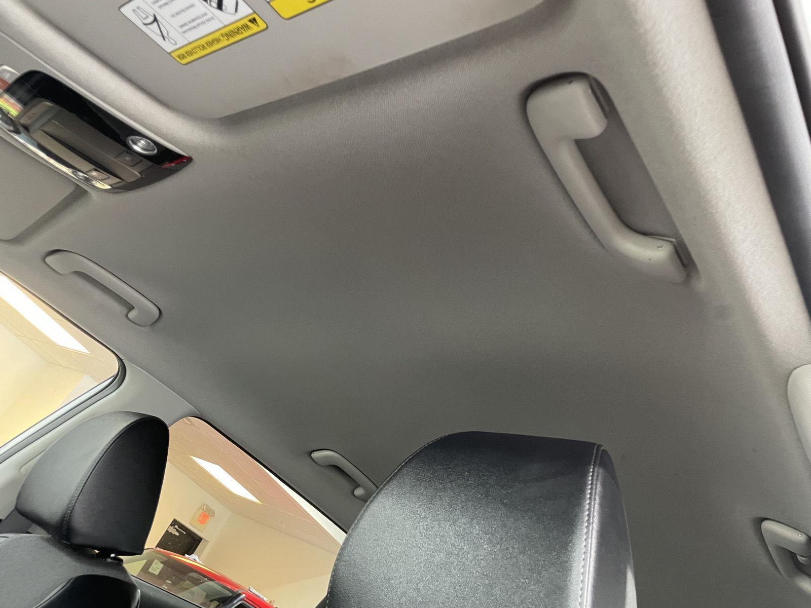 Vehicle photo 28