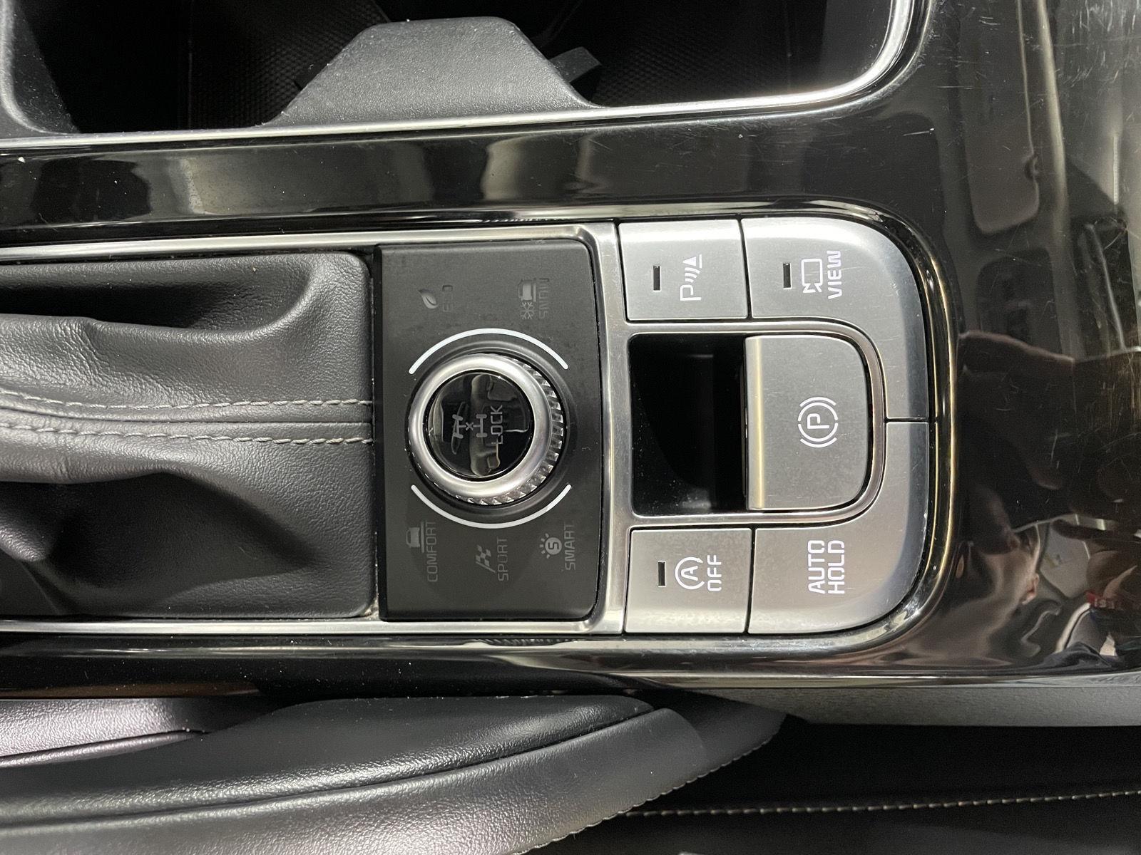 Vehicle photo 27