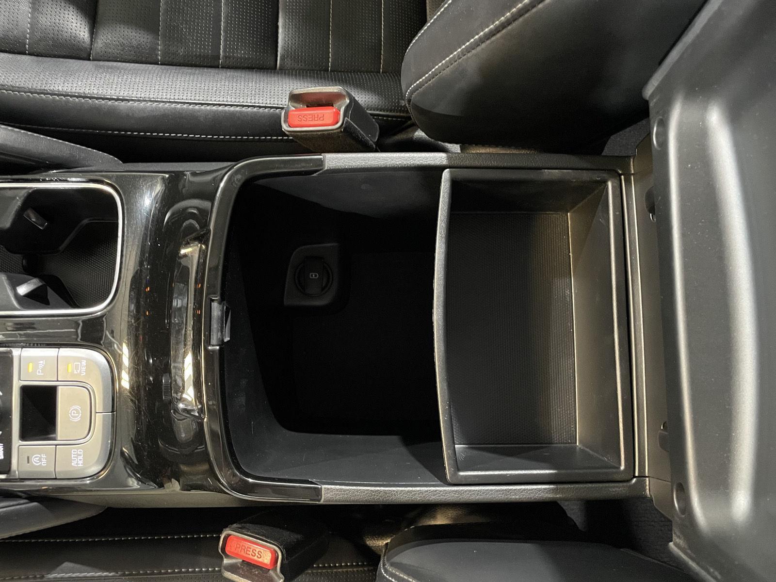 Vehicle photo 31