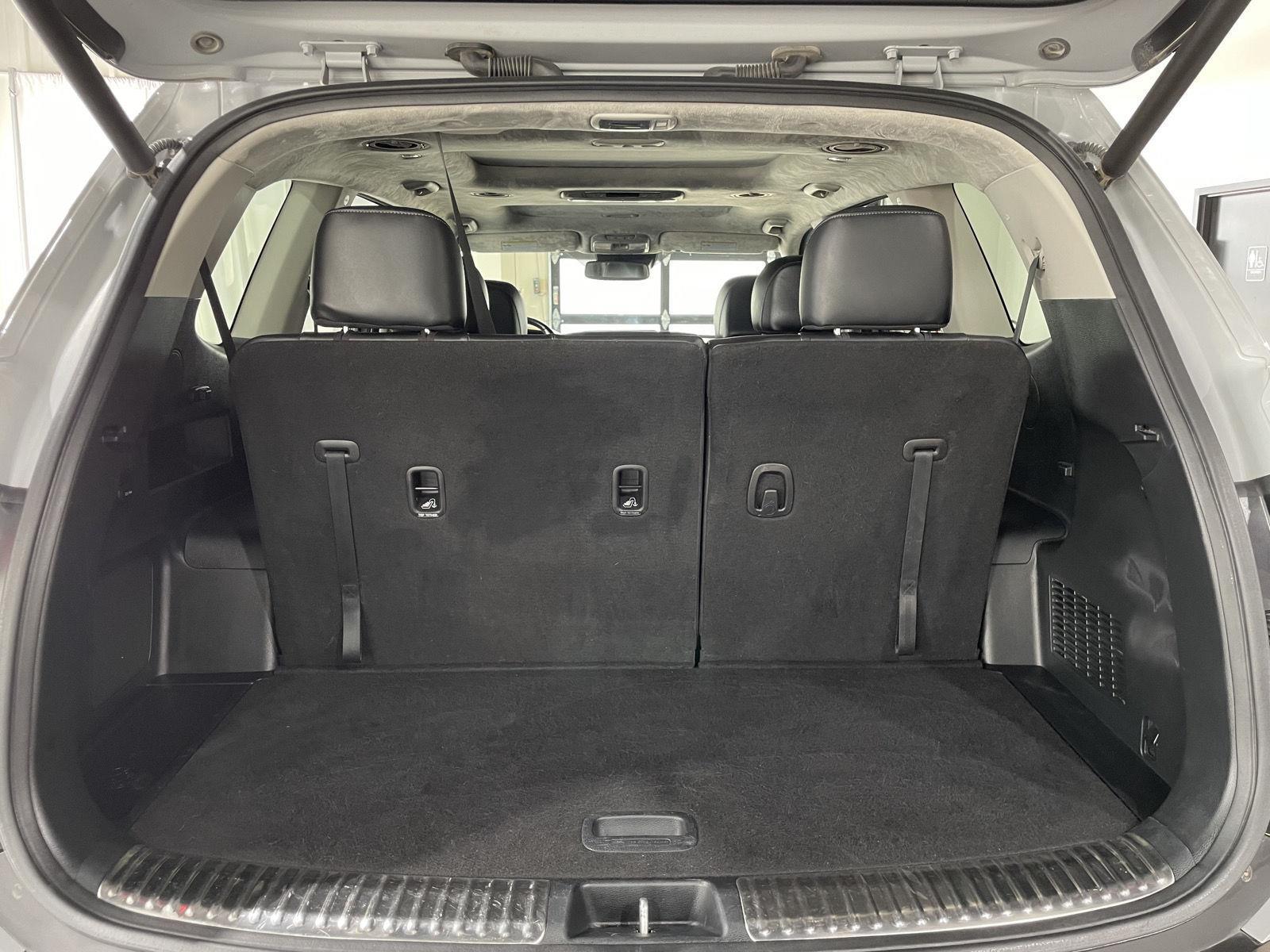 Vehicle photo 48