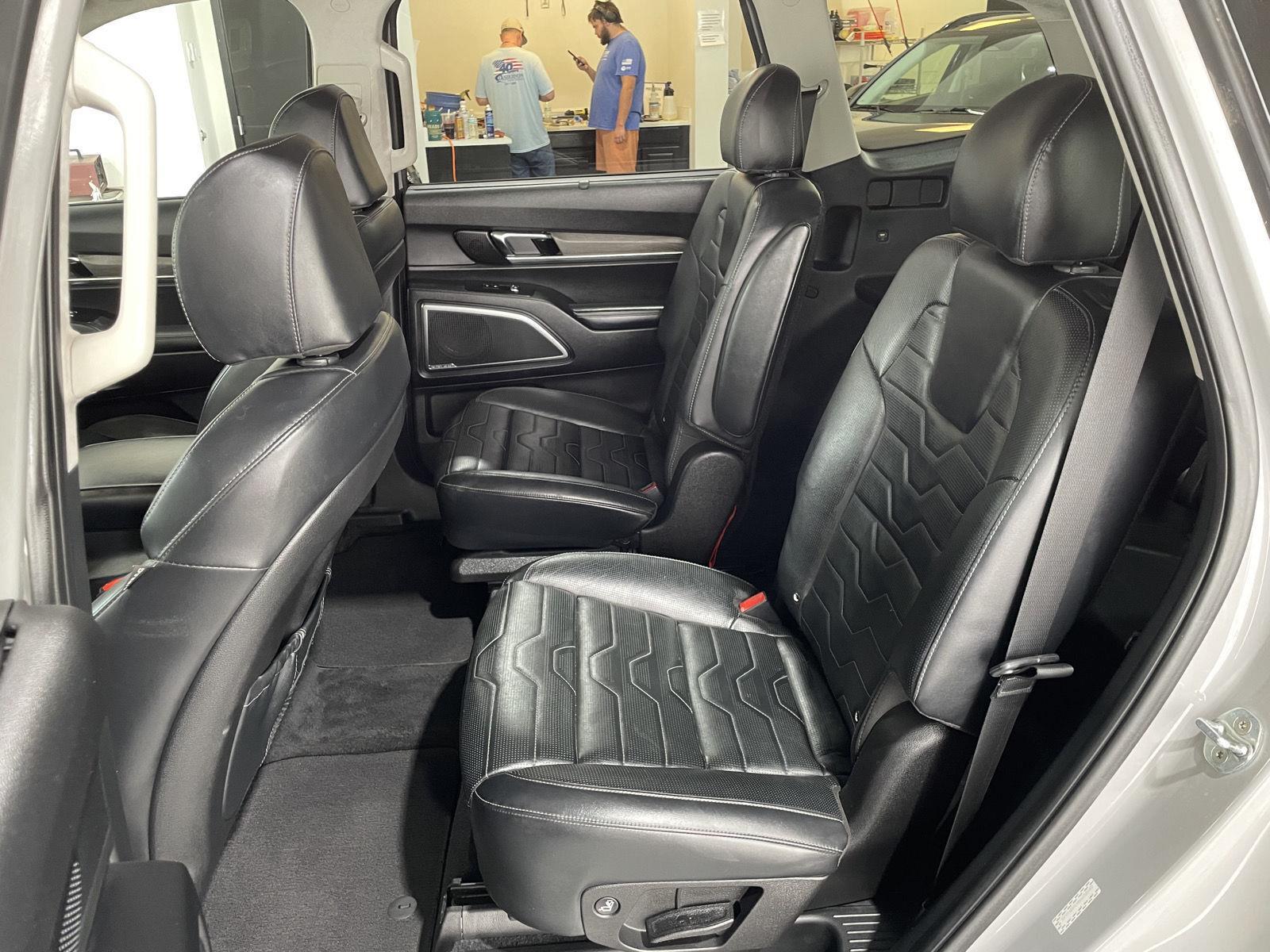 Vehicle photo 36