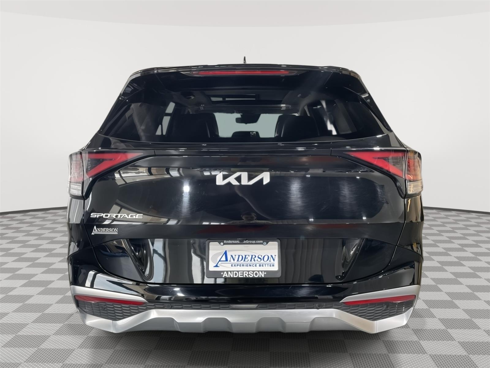 Vehicle photo 8