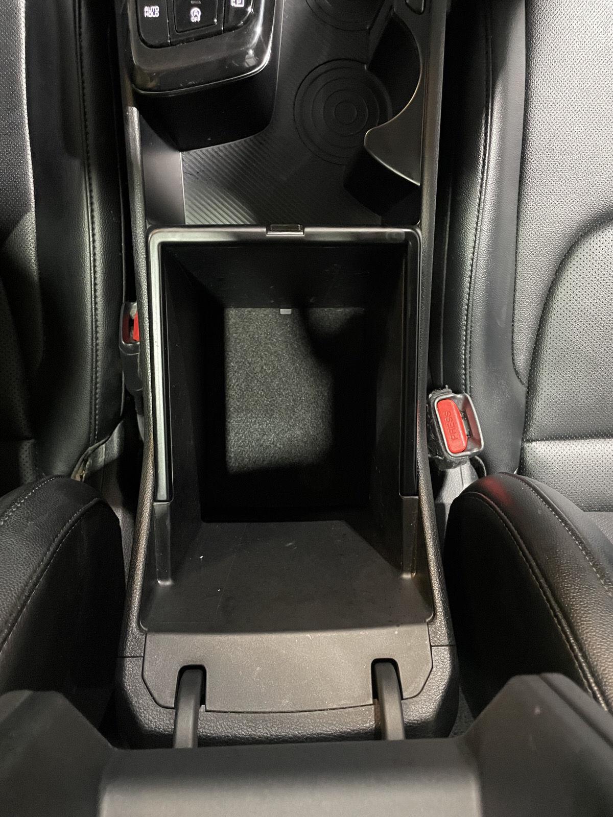 Vehicle photo 35
