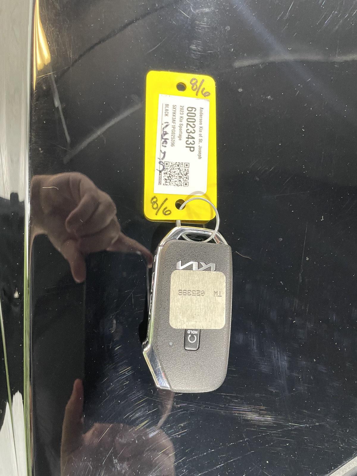 Vehicle photo 43