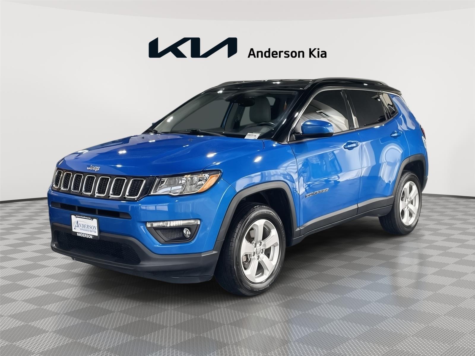 Vehicle photo 1