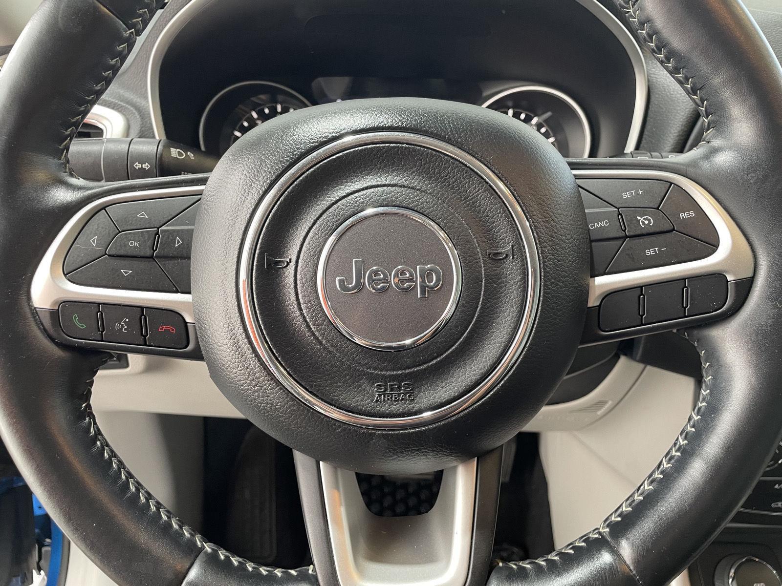 Vehicle photo 14