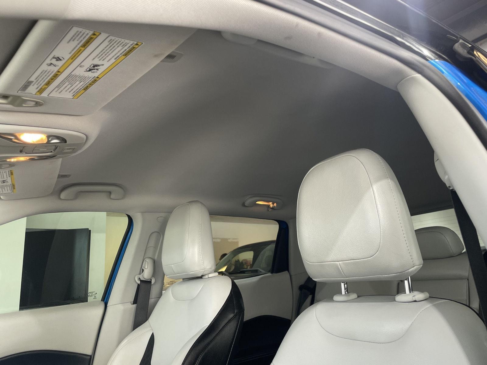 Vehicle photo 32