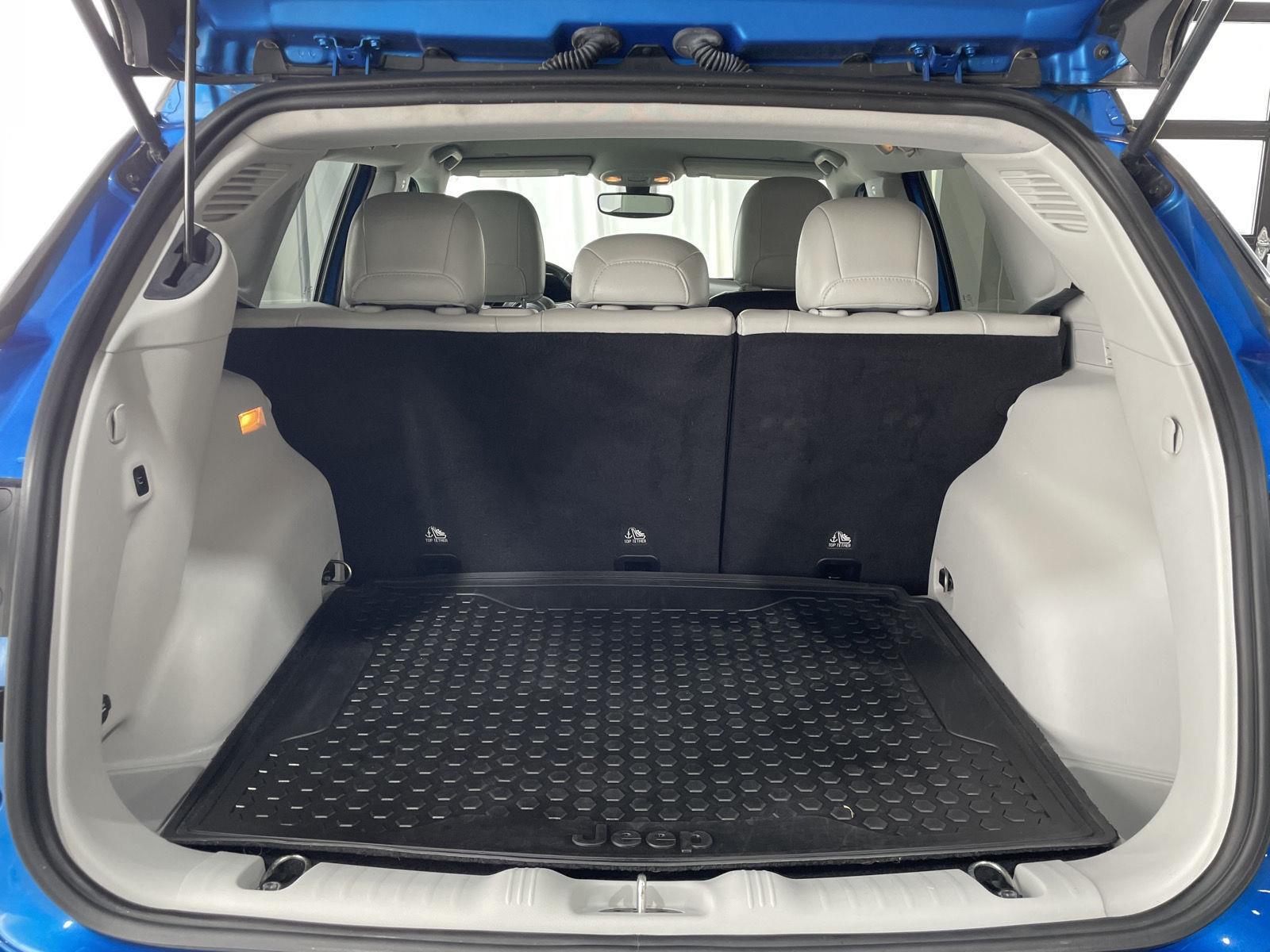 Vehicle photo 40