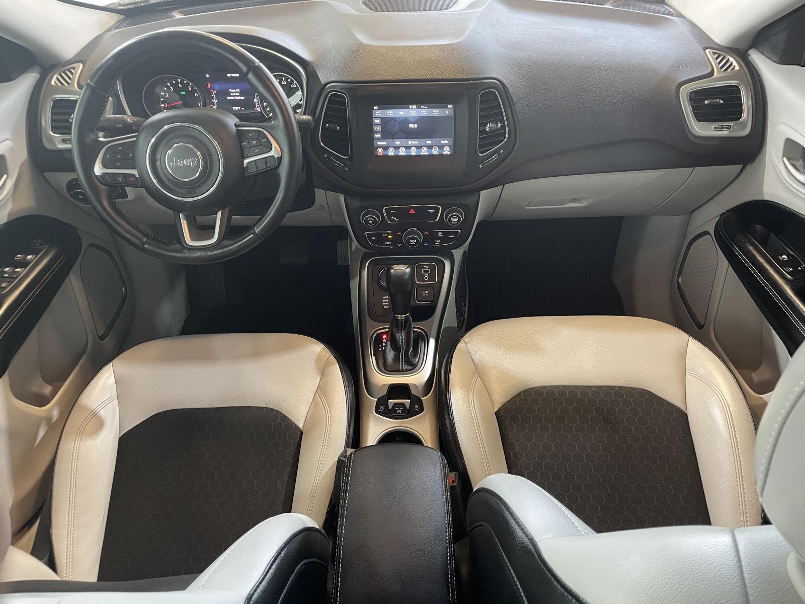 Vehicle photo 22