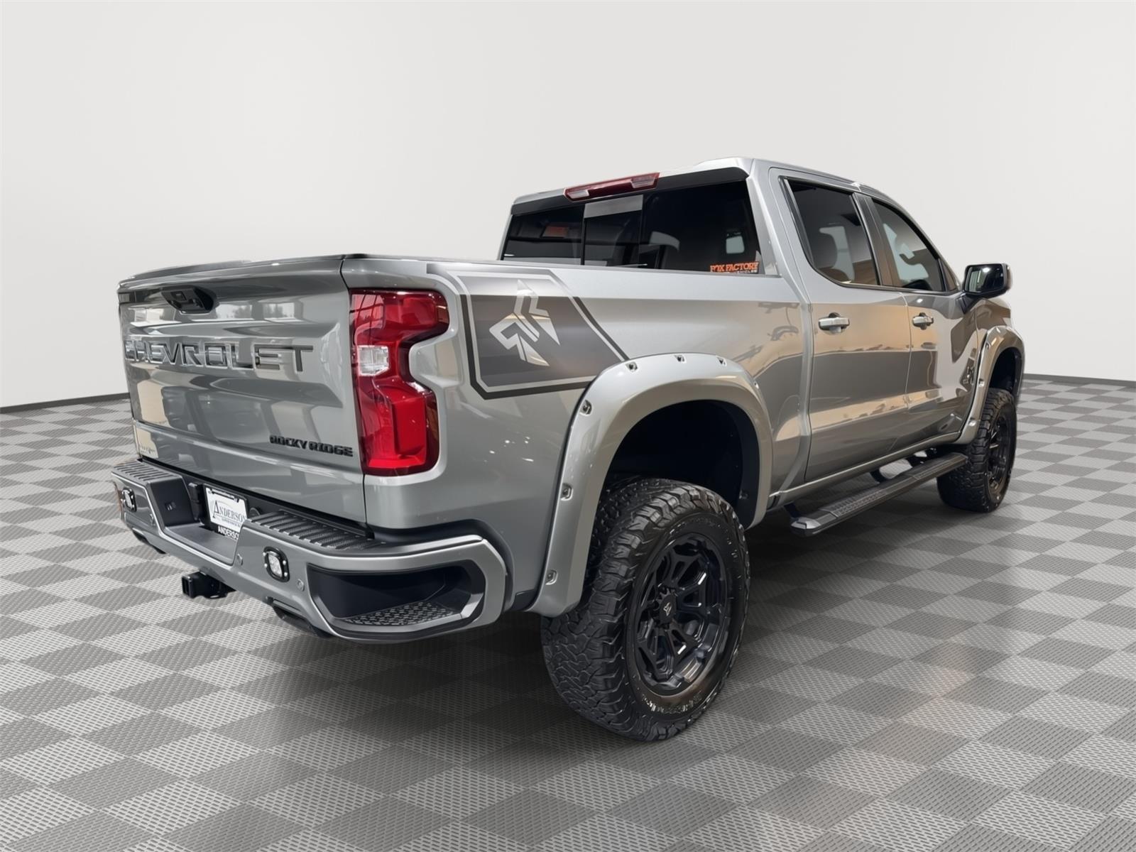Vehicle photo 8