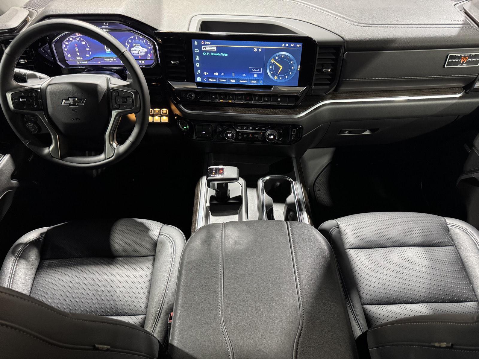 Vehicle photo 22
