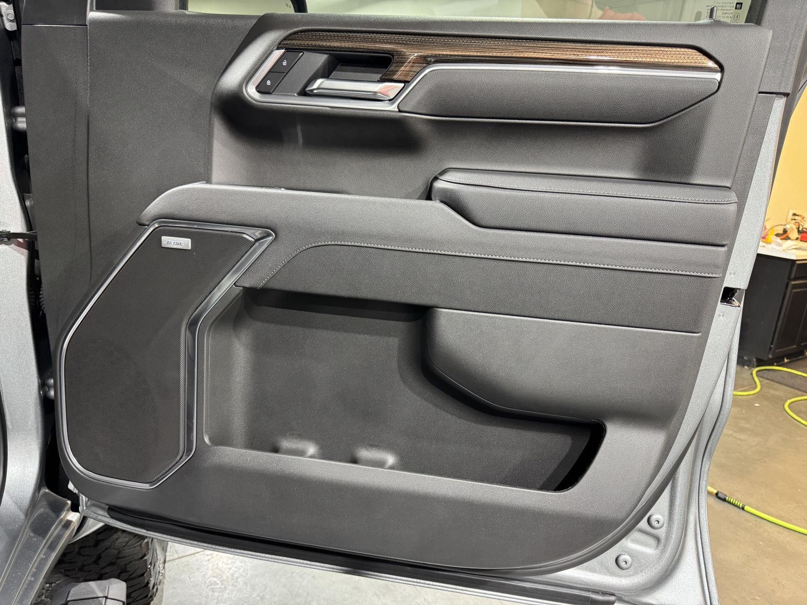 Vehicle photo 24
