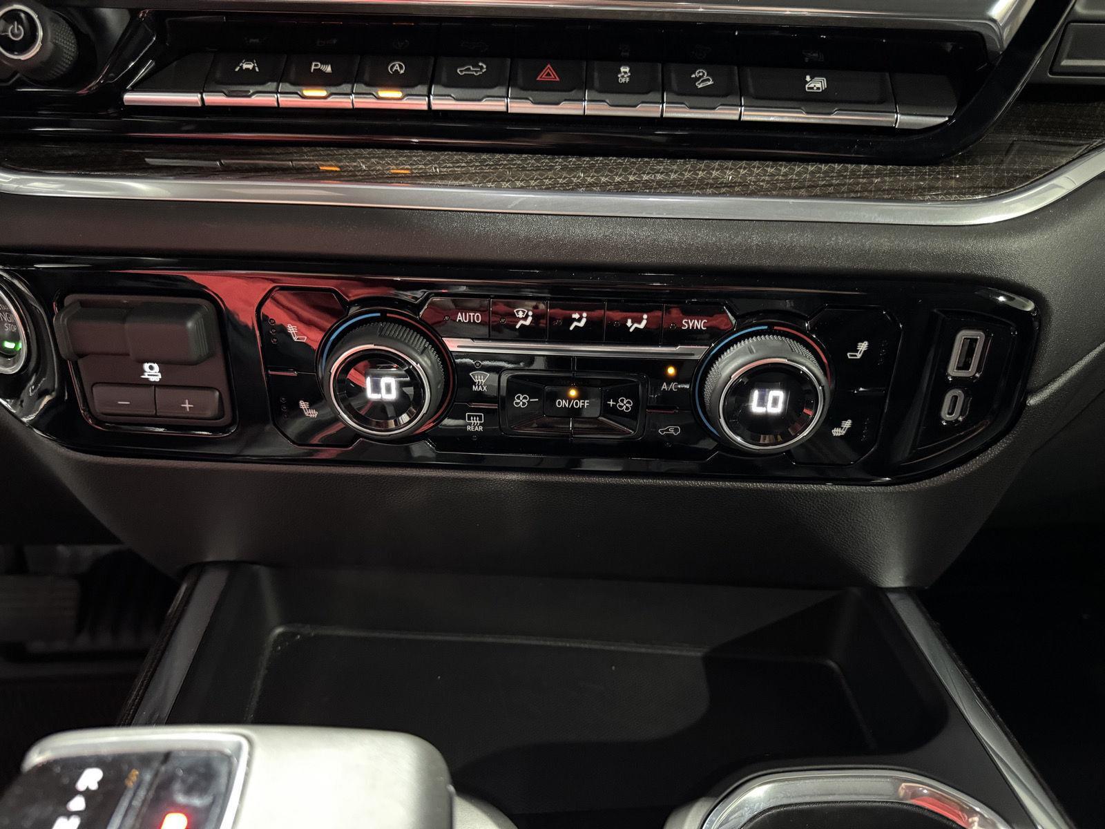 Vehicle photo 35