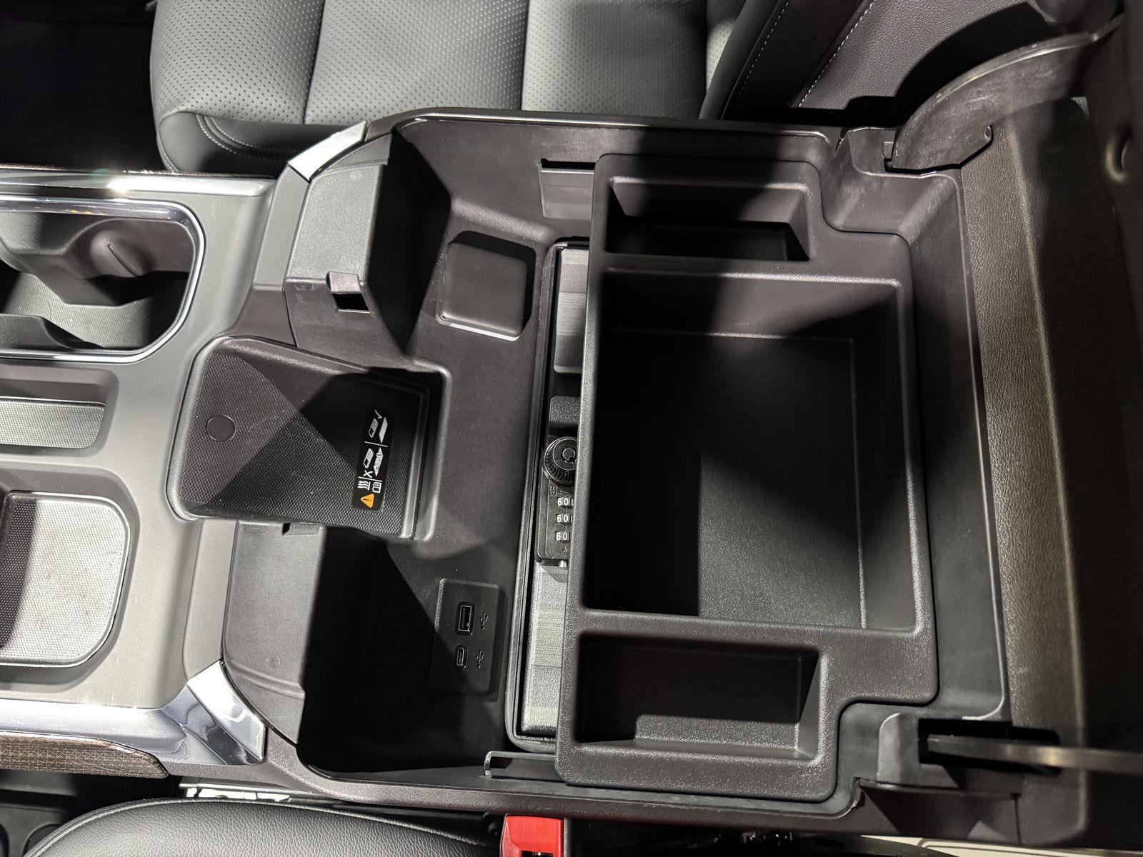 Vehicle photo 42