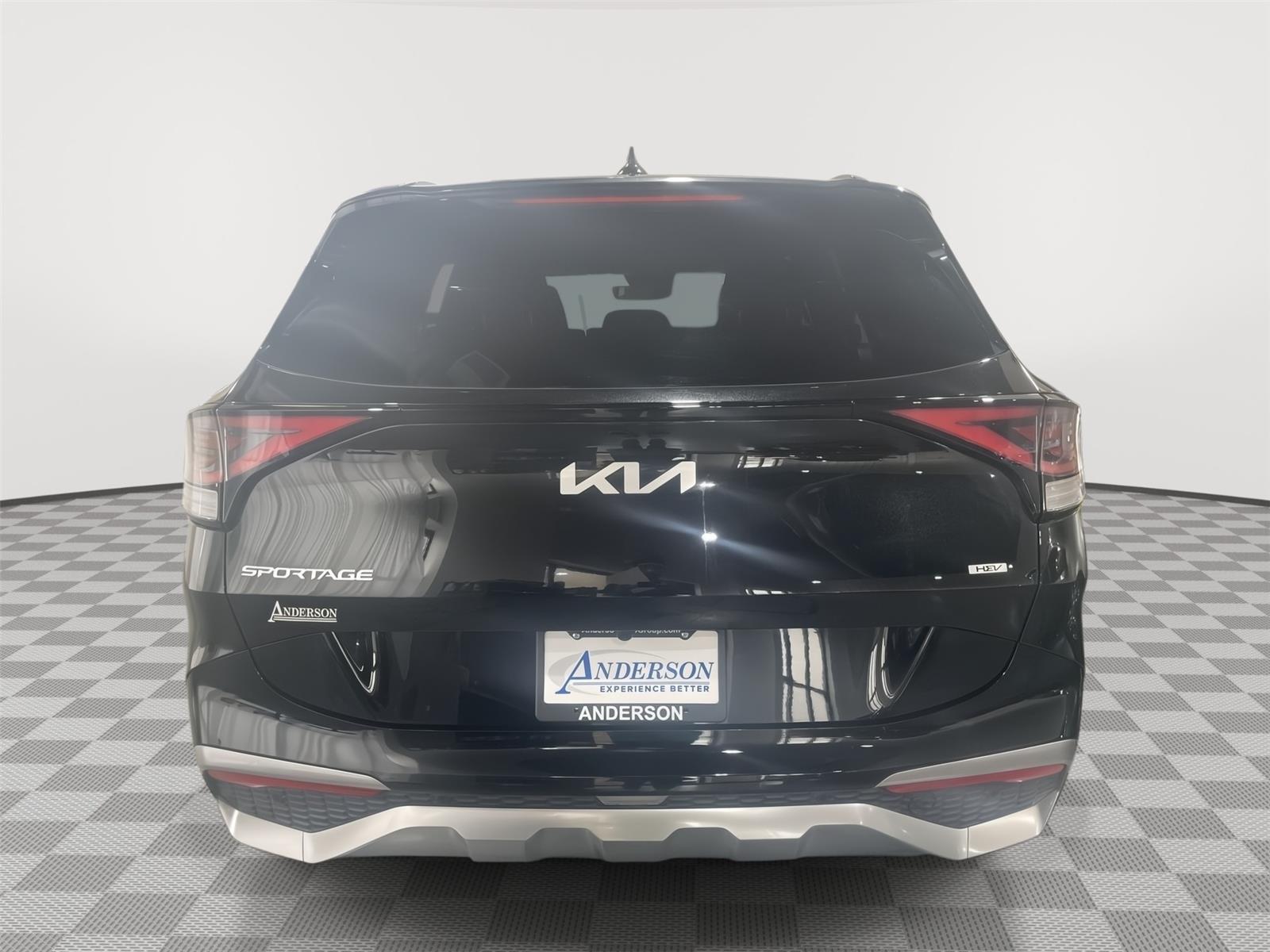 Vehicle photo 8