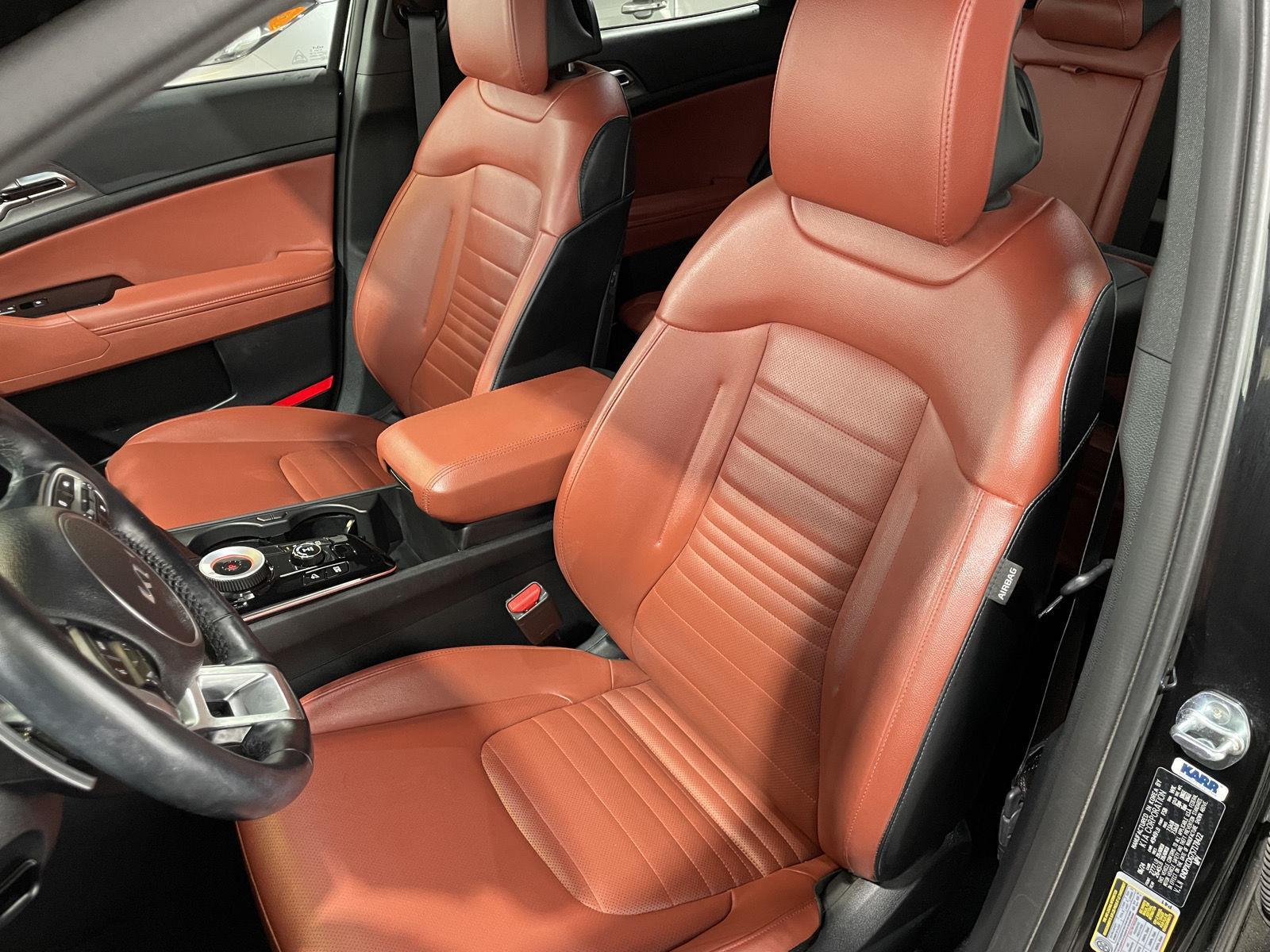 Vehicle photo 19