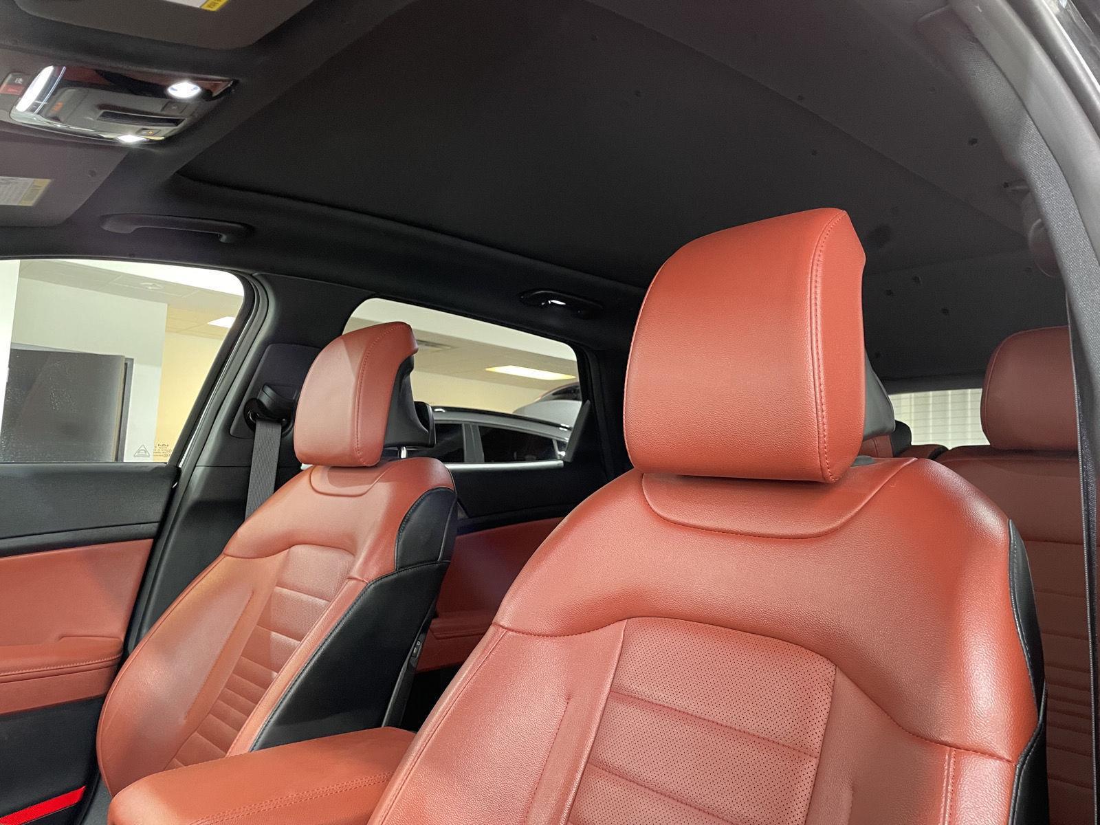 Vehicle photo 28