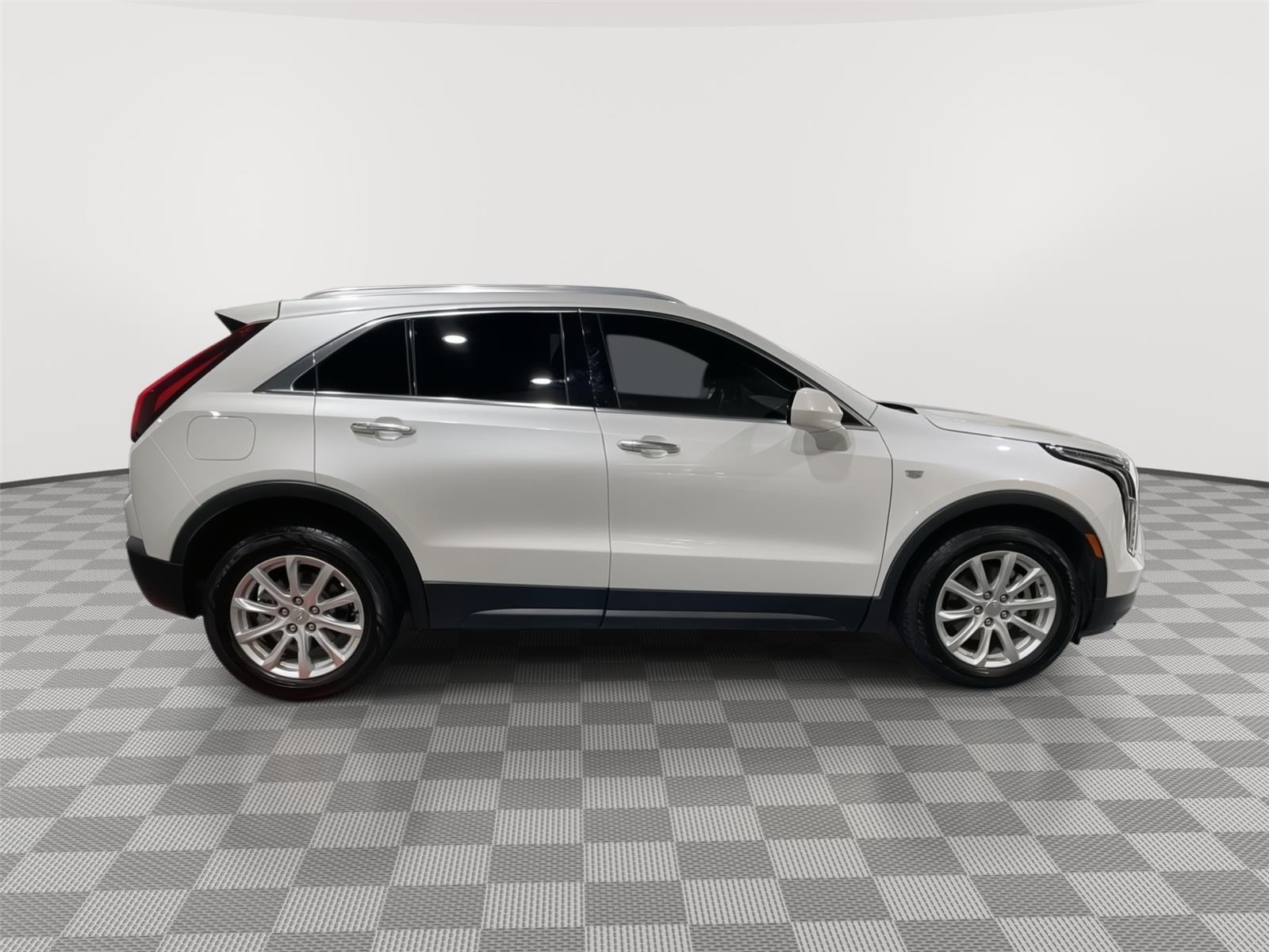 Vehicle photo 6
