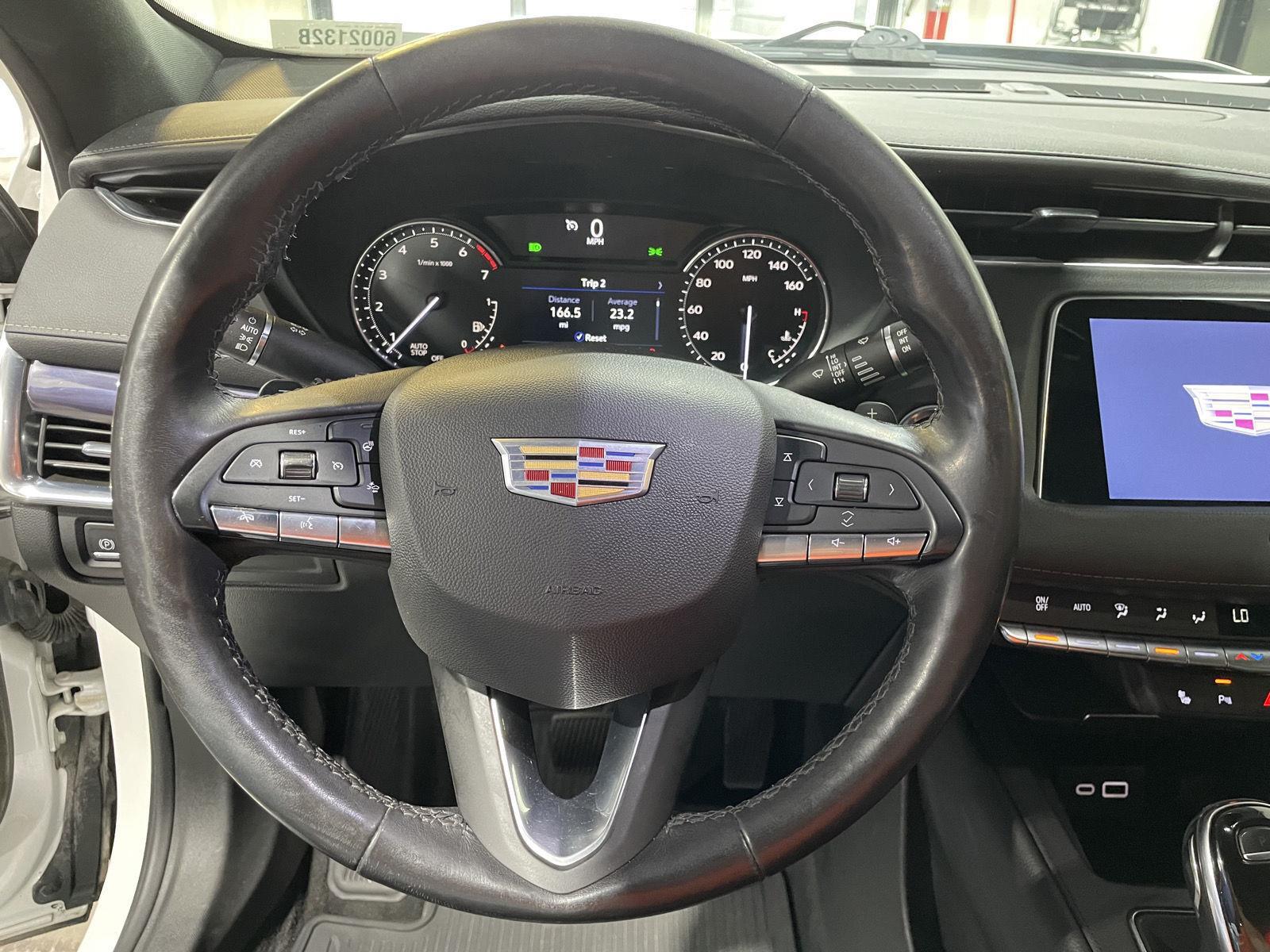 Vehicle photo 12