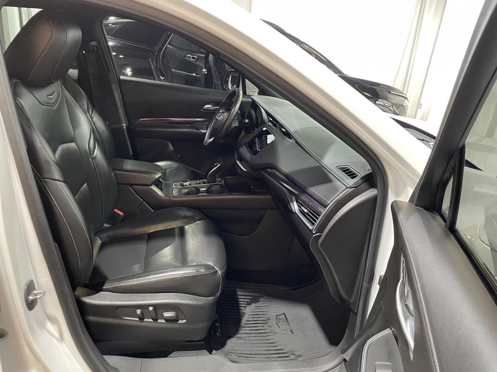 Vehicle photo 25