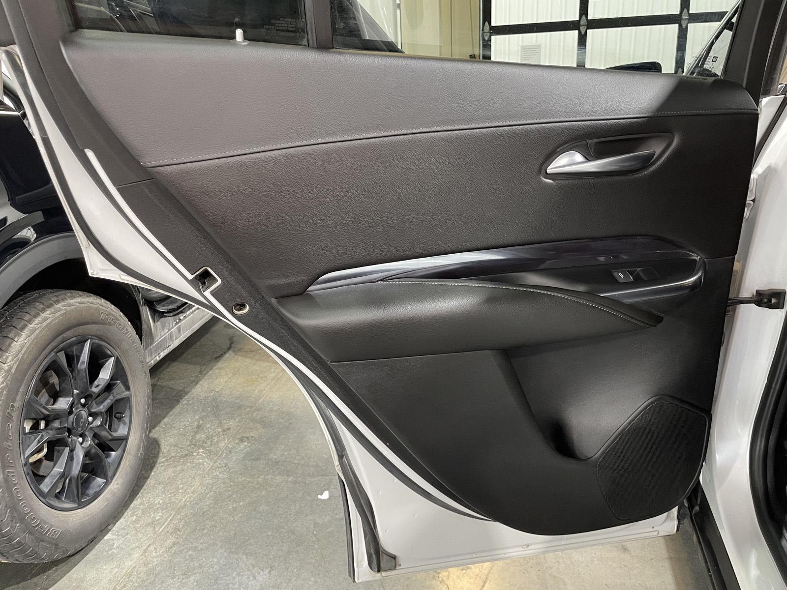 Vehicle photo 29