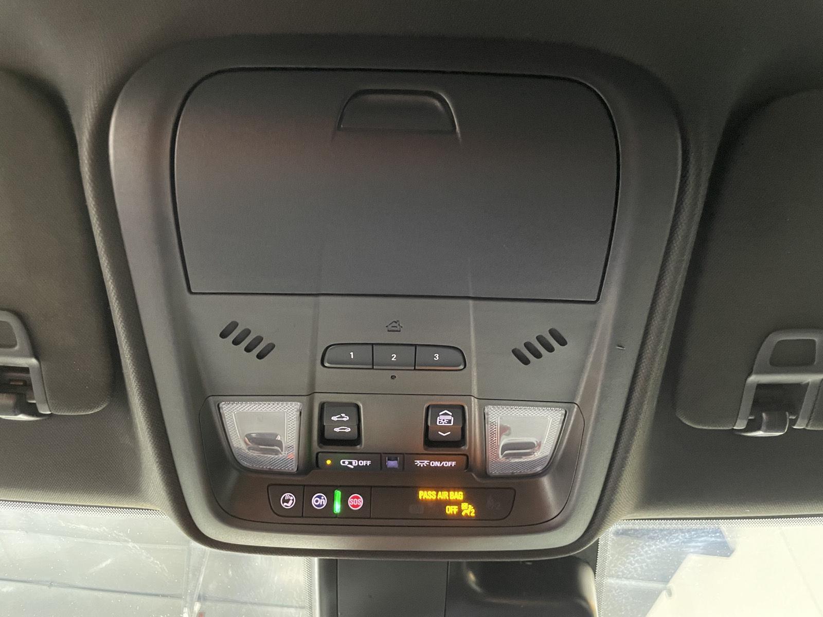 Vehicle photo 31