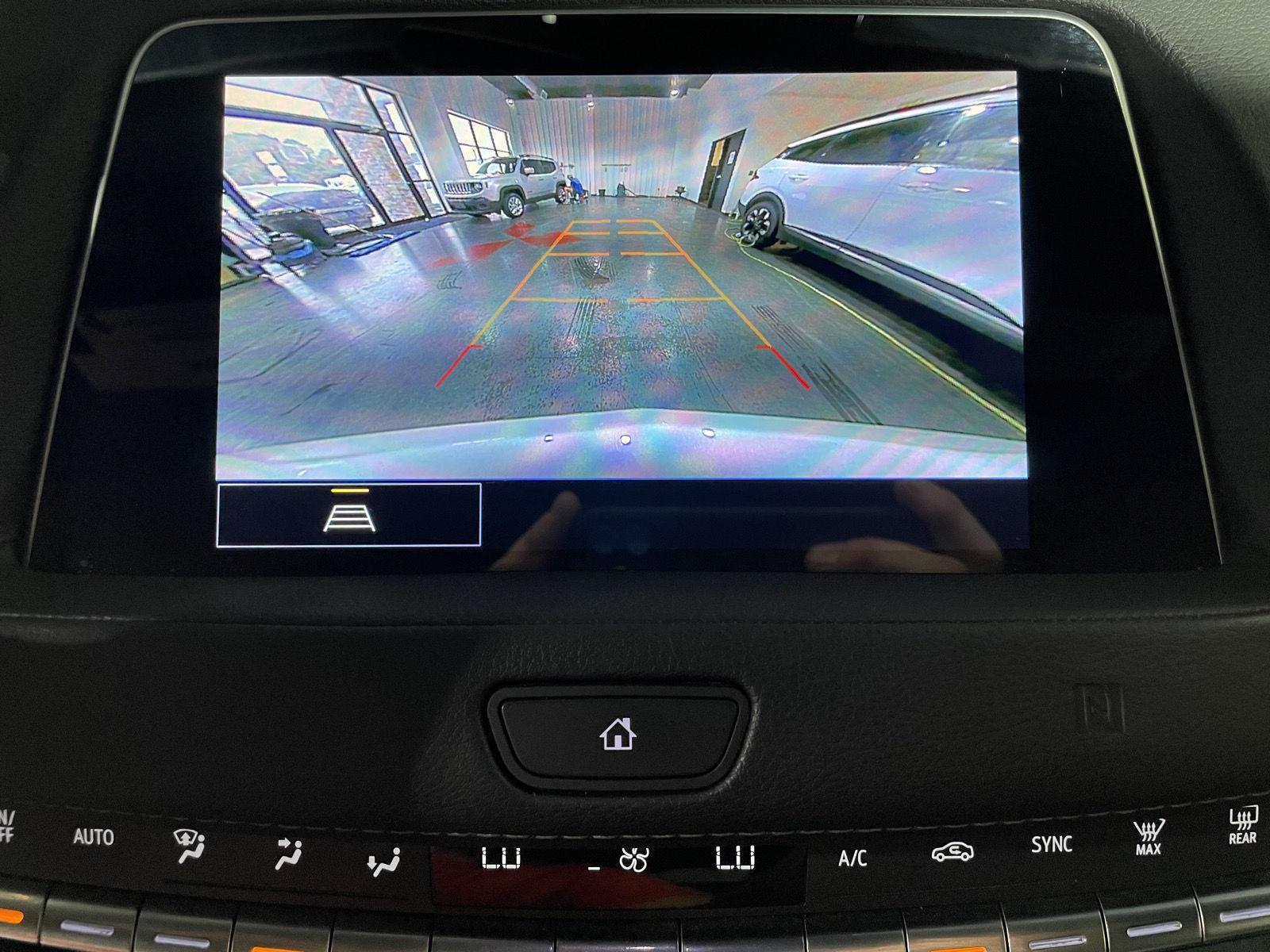 Vehicle photo 33